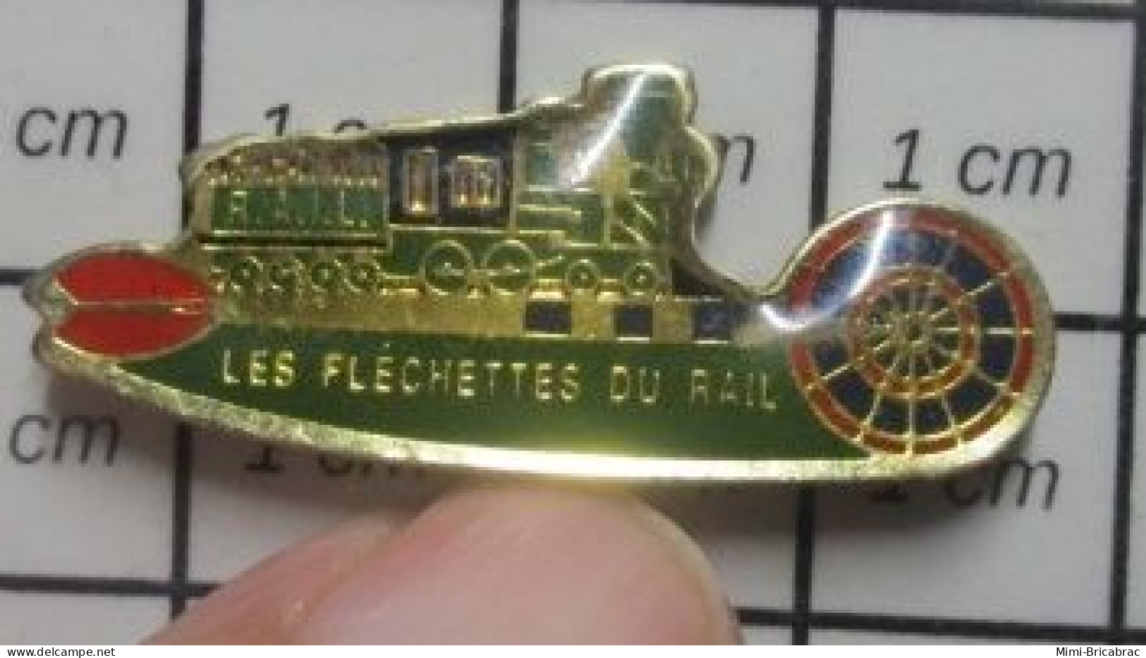 912B Pin's Pins / Beau Et Rare / SPORTS / LES FLECHETTES DU RAIL CIBLE TRAIN A VAPEUR - Autres & Non Classés