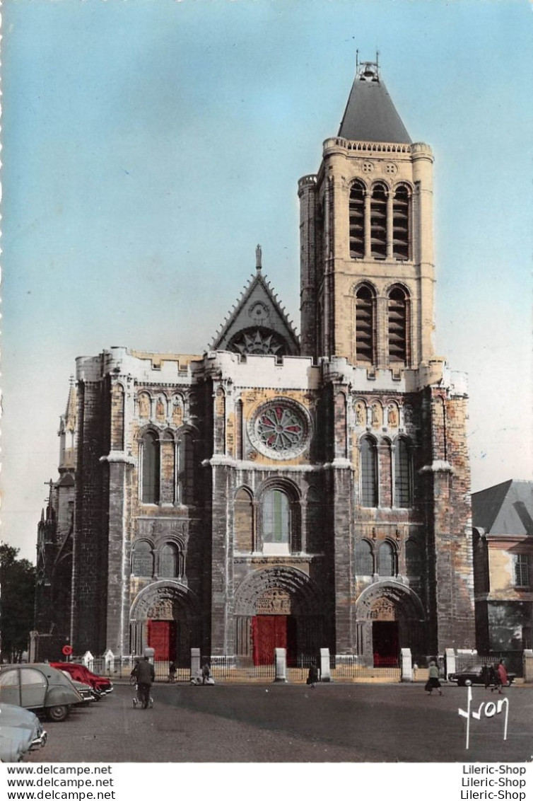 CPSM GF - SAINT DENIS 93 - La Basilique ( Façade Principale ) - Automobiles Dont 2 Cv - Scooter - Yvon - Saint Denis