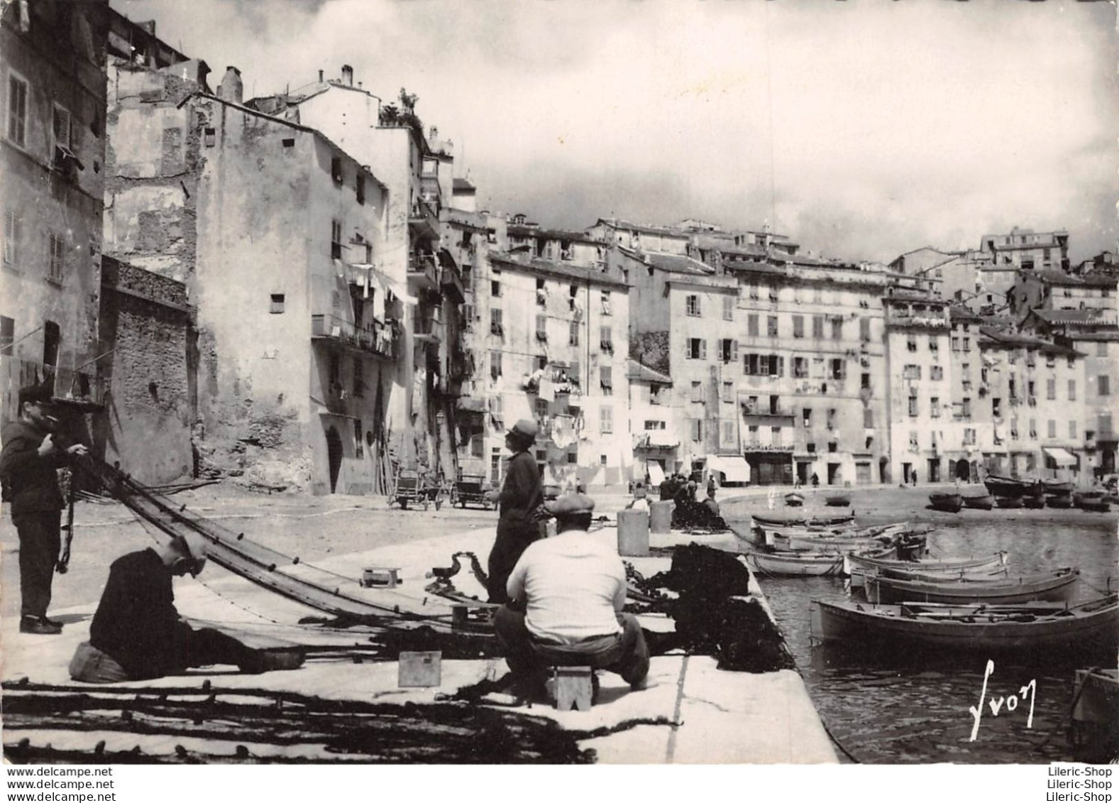 BASTIA►2B►CPM►1958►UN COIN DU VIEUX PORT►PÊCHEURS RÉPARANT LES FILETS►YVON - Bastia