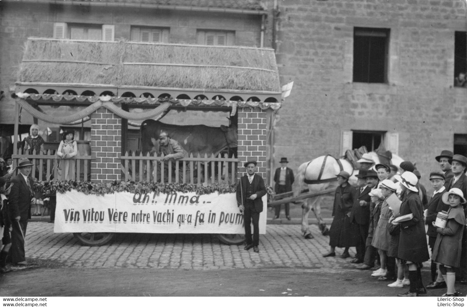 [42] SAINT-ETIENNE - Carte Photo D'un Char Lors D'un Carnaval Ou D'une Cavalcade - Photographe Granger Rue Ferdinand - Saint Etienne