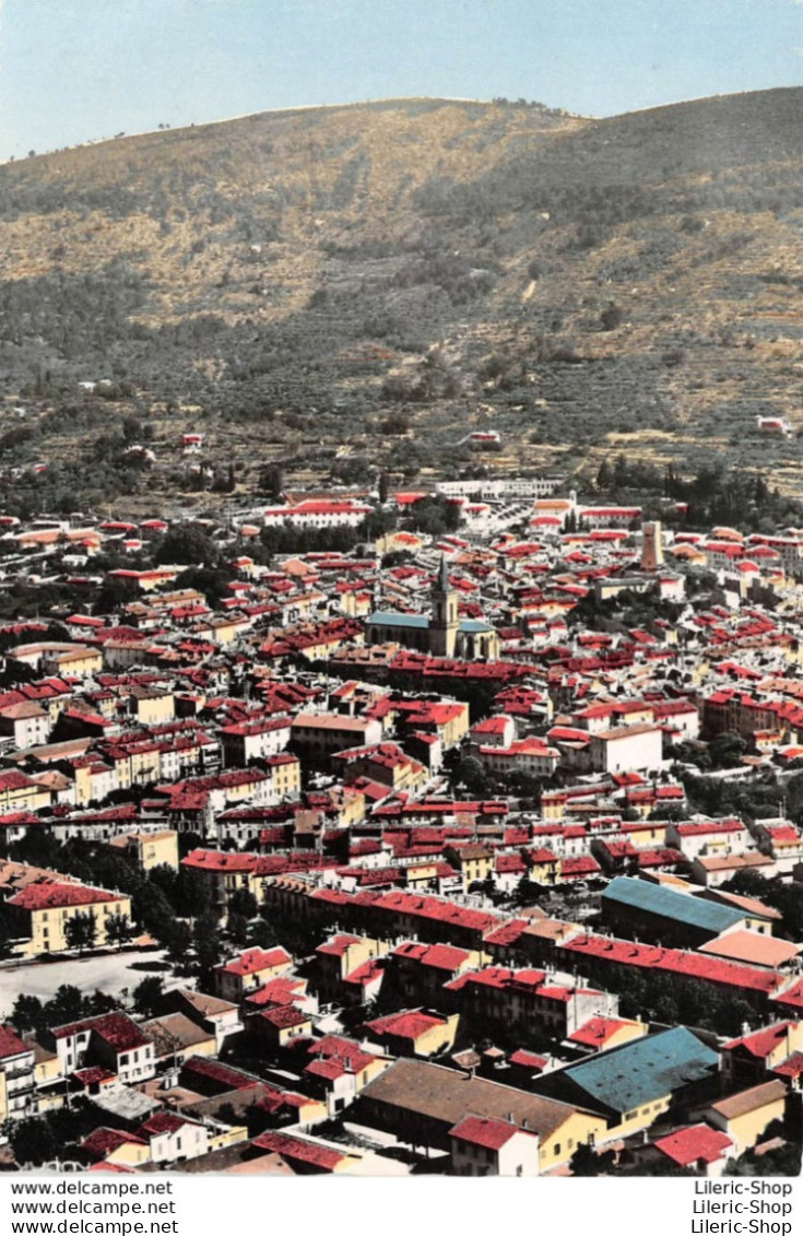 DRAGUIGNAN  (83) ▬ Vue Générale Aérienne Sur La Ville Et La Tour De L'horloge - Éd. LYNA-PARIS - Draguignan