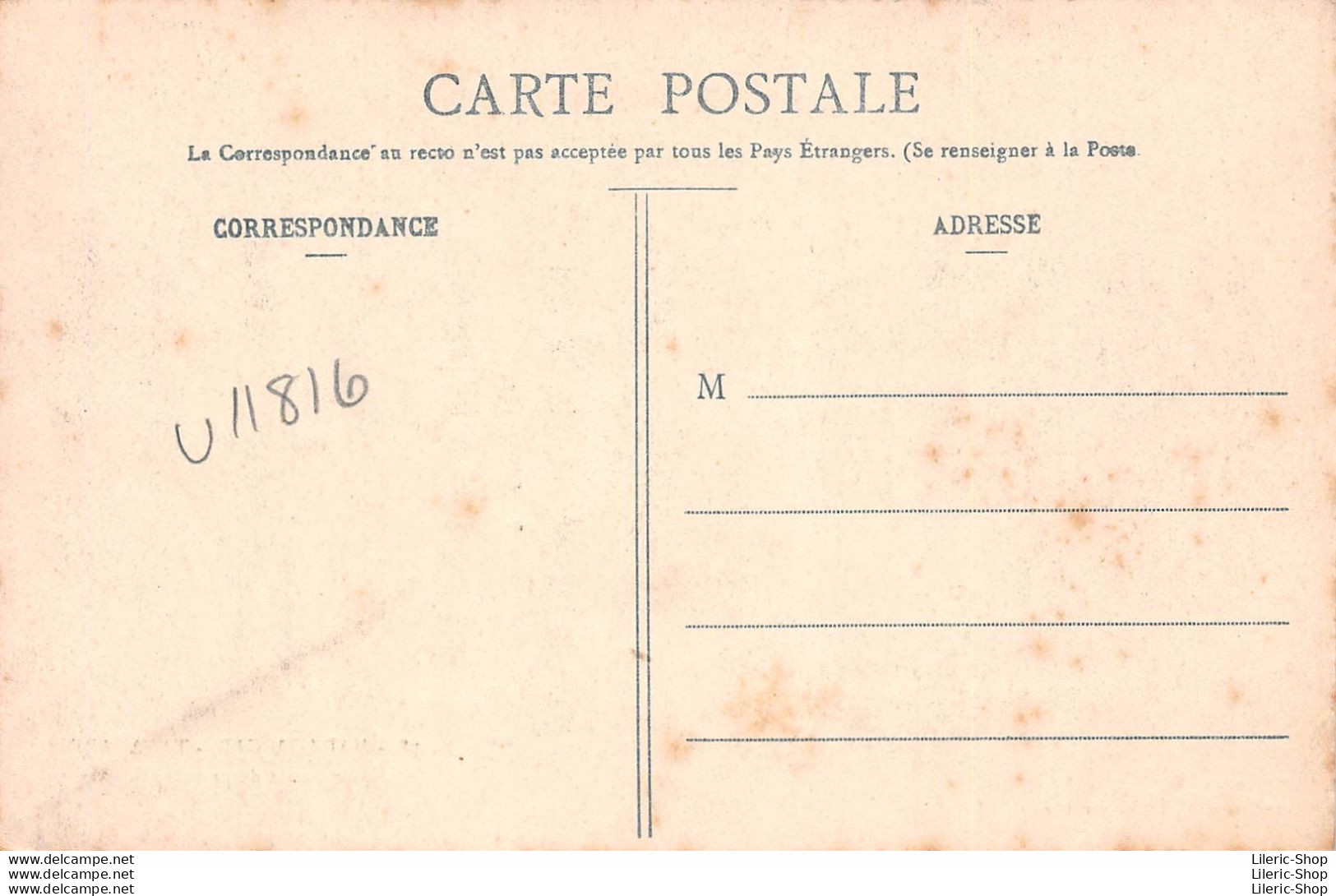 CPA ±1910 MADAGASCAR . TANANARIVE . MARCHANDS DE POTERIE INDIGÈNE - COUADOU PHOT. TOULON N°78 - Madagascar