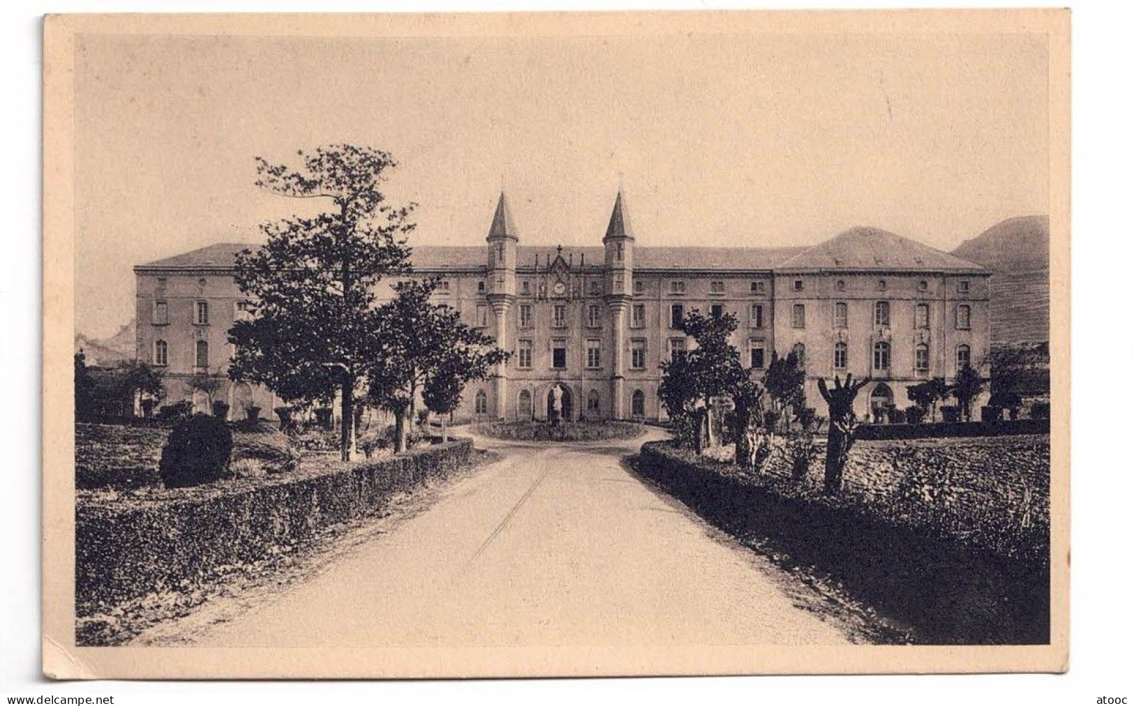 Saint-Affrique Collège Saint-Gabriel Façade Du Collège - Saint Affrique