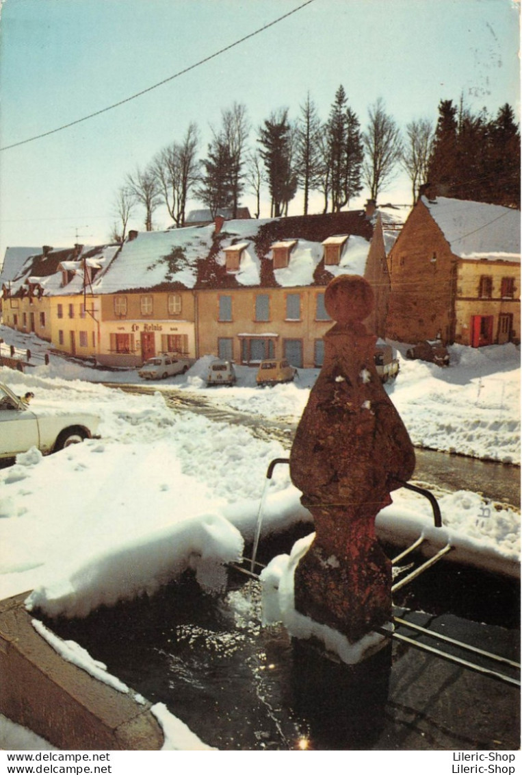 [63]  MURAT-LE-QUAIRE (63 Puy-de-Dôme) Alt. 1050 M. Vieille Fontaine Au Centre Du Village En Hiver - Sonstige & Ohne Zuordnung