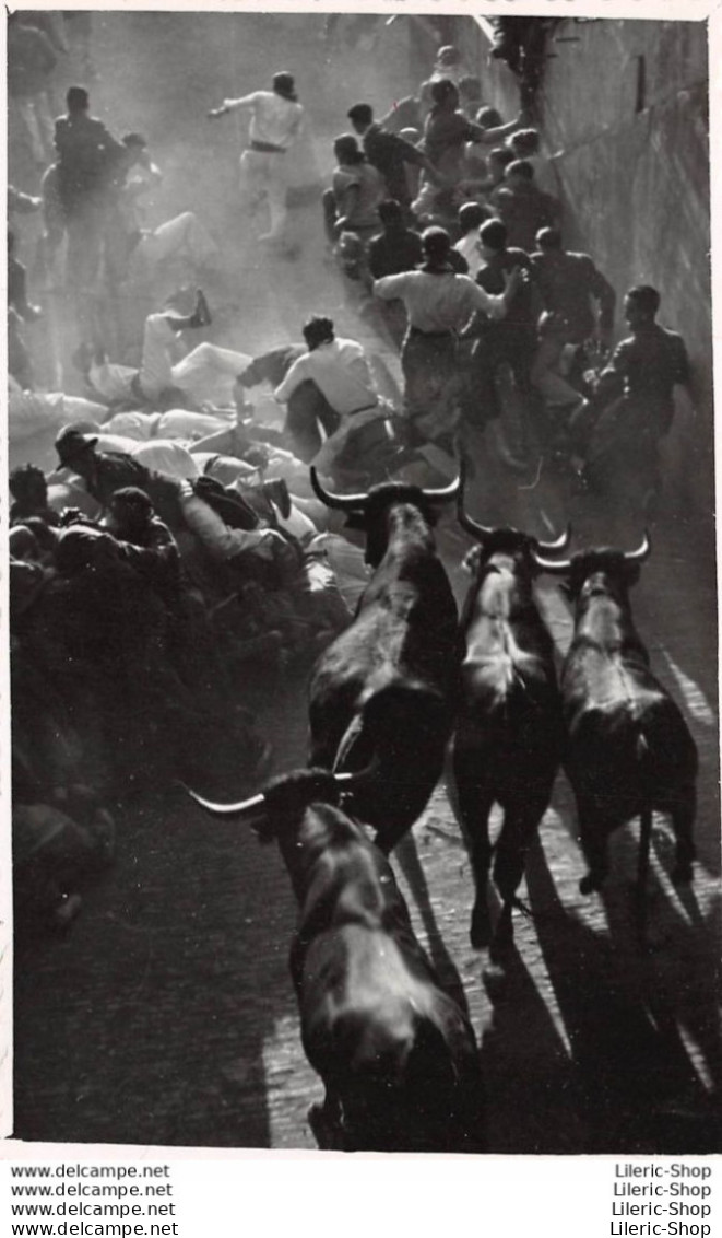 ± 1950 Fotografía 132X84 ►J. GALLE - Pamplona ► Encierro De Los Toros - Autres & Non Classés