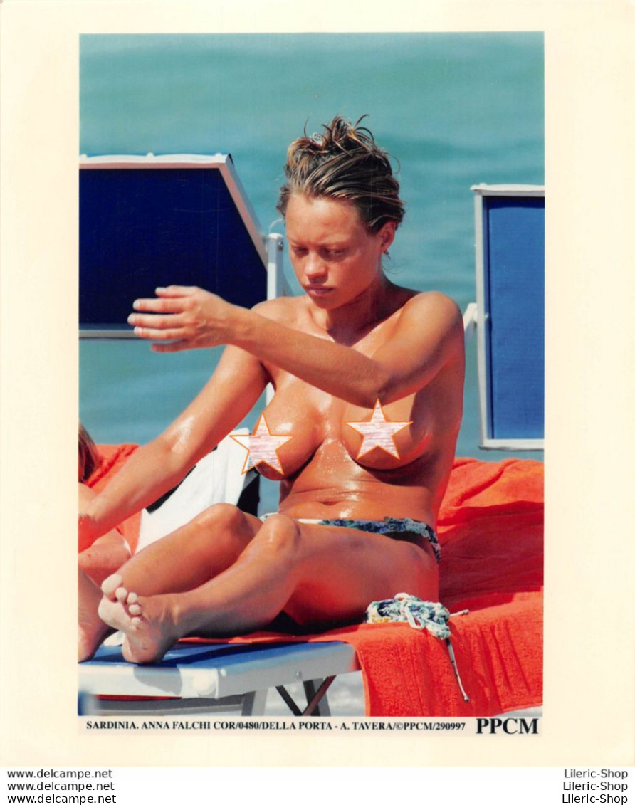 ITALIAN MOVIE ACTRESS ANNA FALCHI TOPLESS - Célébrités