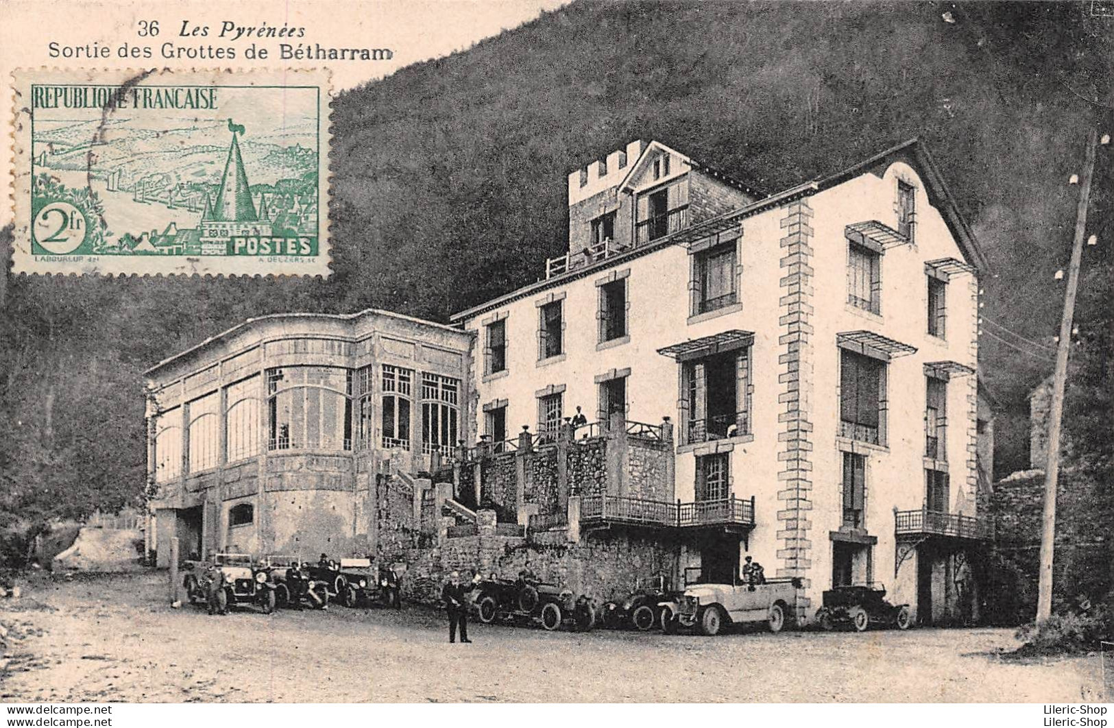 [64] Sortie Des Grottes De Bétharram - Automobiles - Cpa ± 1920 - Autres & Non Classés