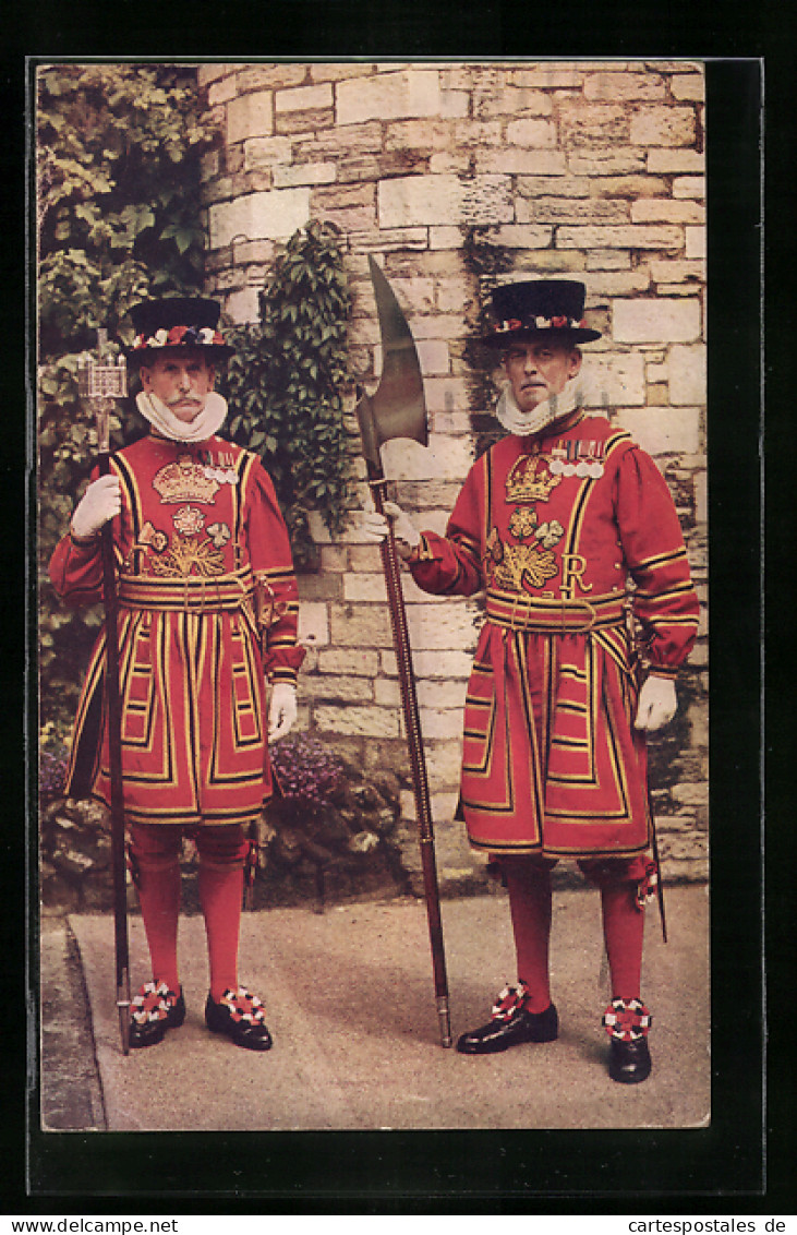 Pc Britische Gardisten, Tower Of London, Chief Warder And Yeoman Gaoler  - Autres & Non Classés