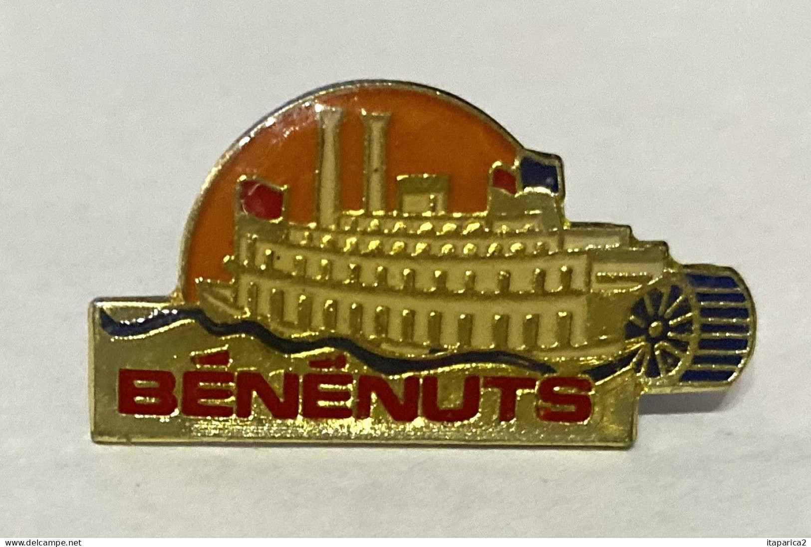 PINS ALIMENTATION BENENUTS BATEAU A ROUE / 33NAT - Lebensmittel