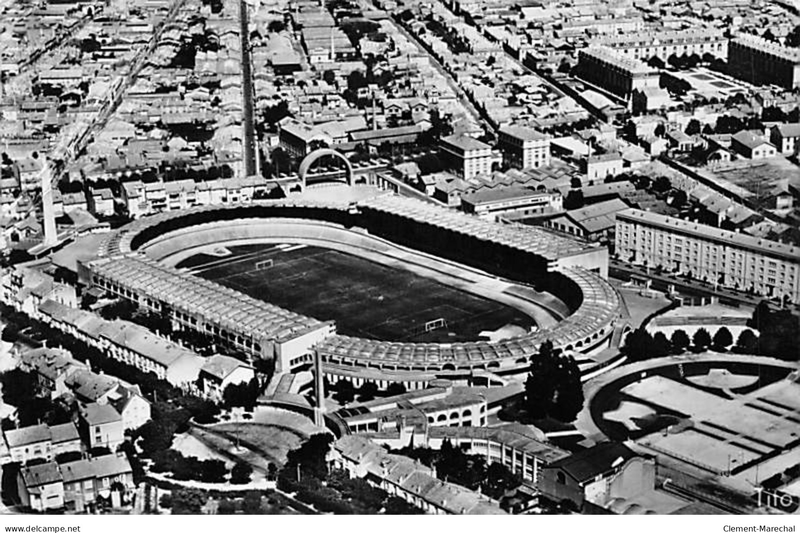 BORDEAUX - Le Stade Municipal - état - Bordeaux