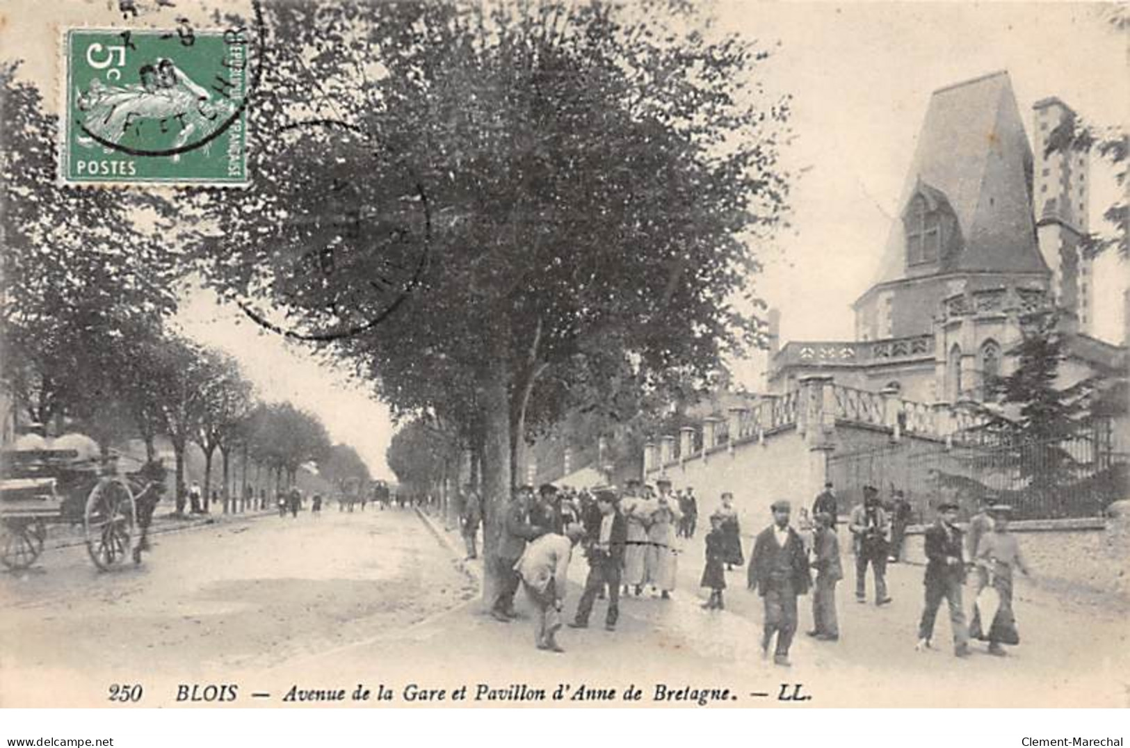 BLOIS - Avenue De La Gare Et Pavillon D'Anne De Bretagne - Très Bon état - Blois