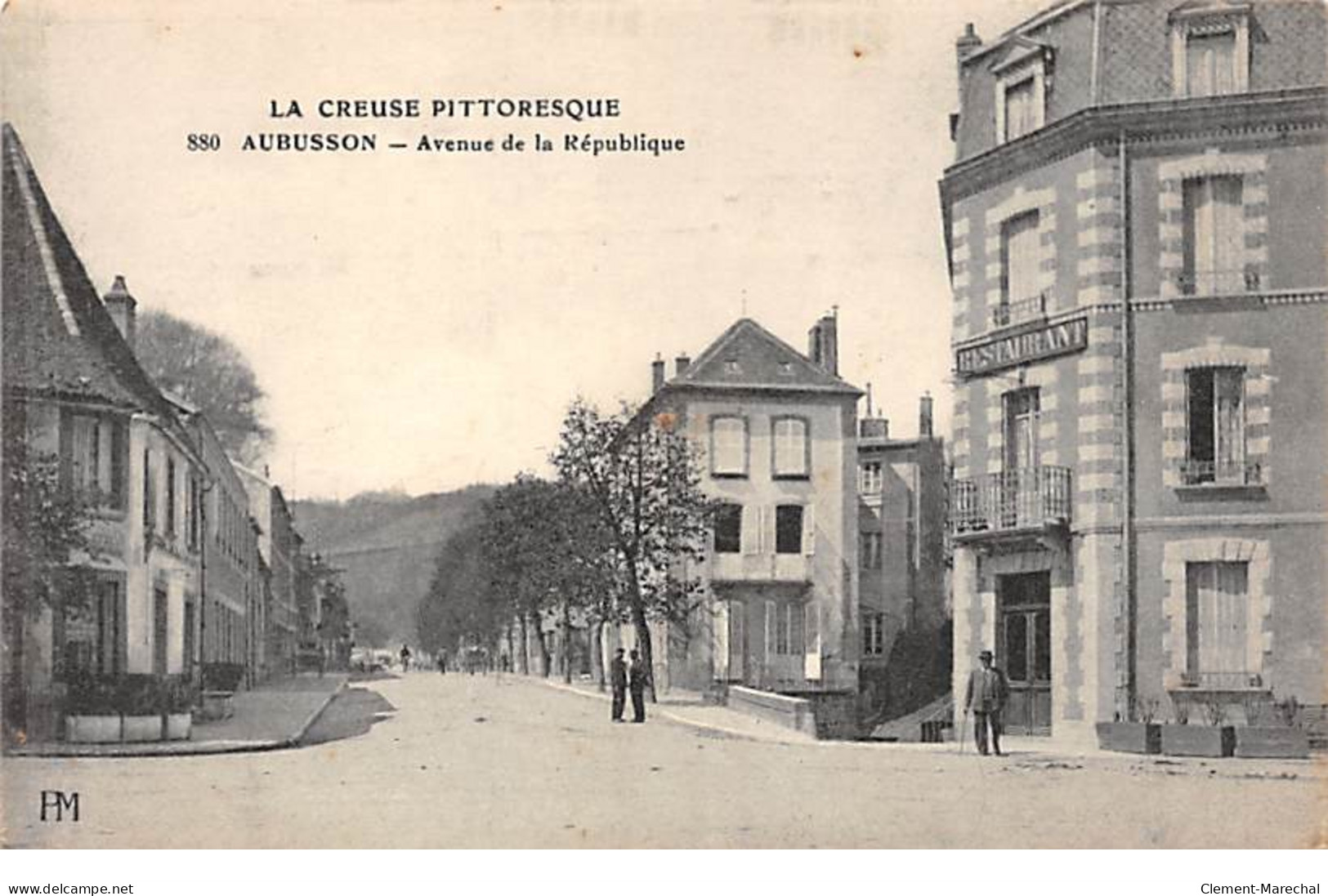 AUBUSSON - Avenue De La République - Très Bon état - Aubusson