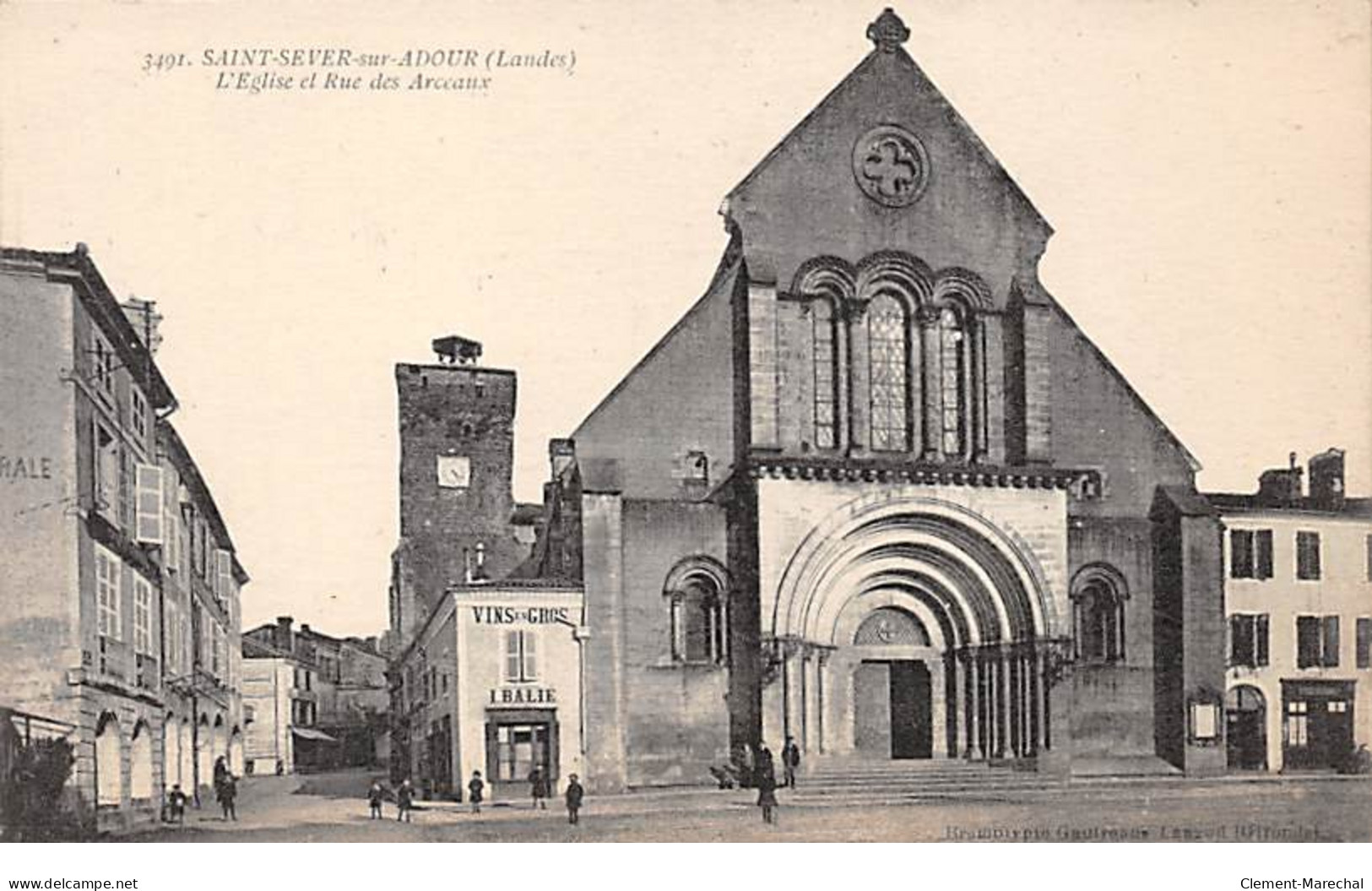 SAINT SEVER SUR ADOUR - L'Eglise Et Rue Des Arceaux - Très Bon état - Saint Sever