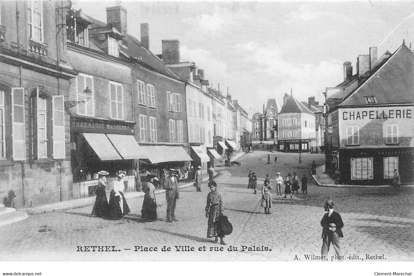 RETHEL - Place De Ville Et Rue Du Palais - Très Bon état - Rethel