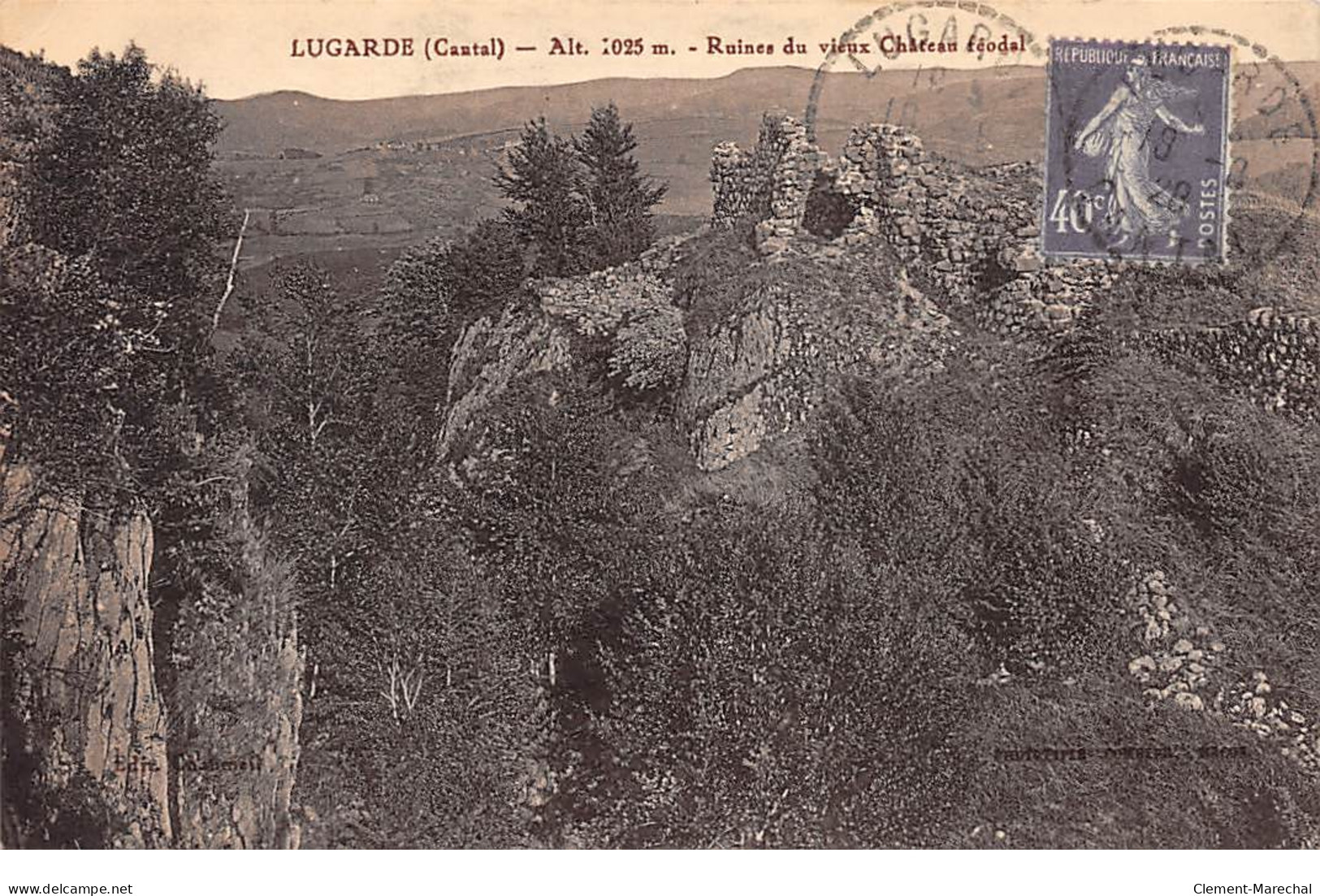 LUGARDE - Ruines Du Vieux Château Féodal - Très Bon état - Autres & Non Classés