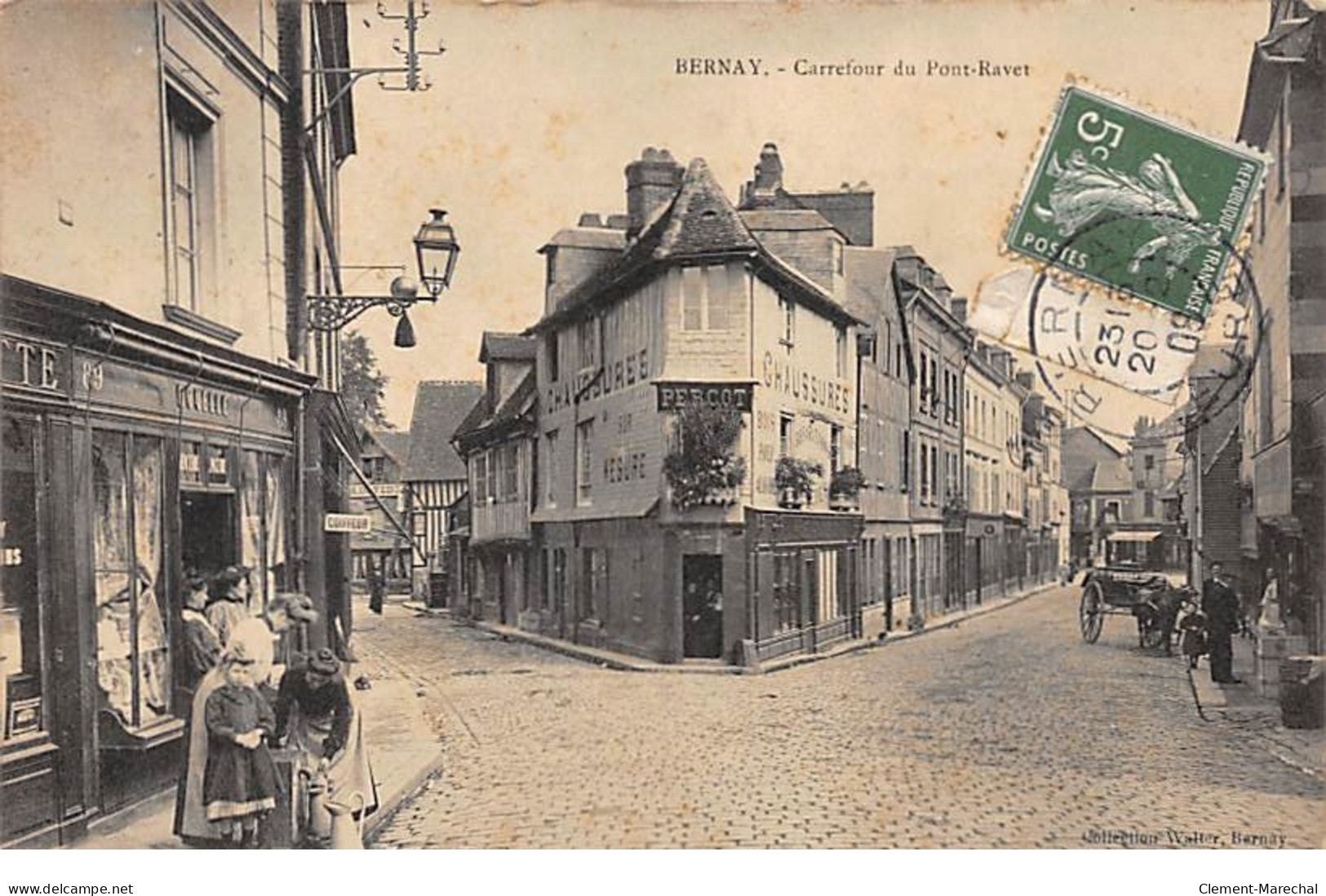 BERNAY - Carrefour Du Pont Ravet - Très Bon état - Bernay
