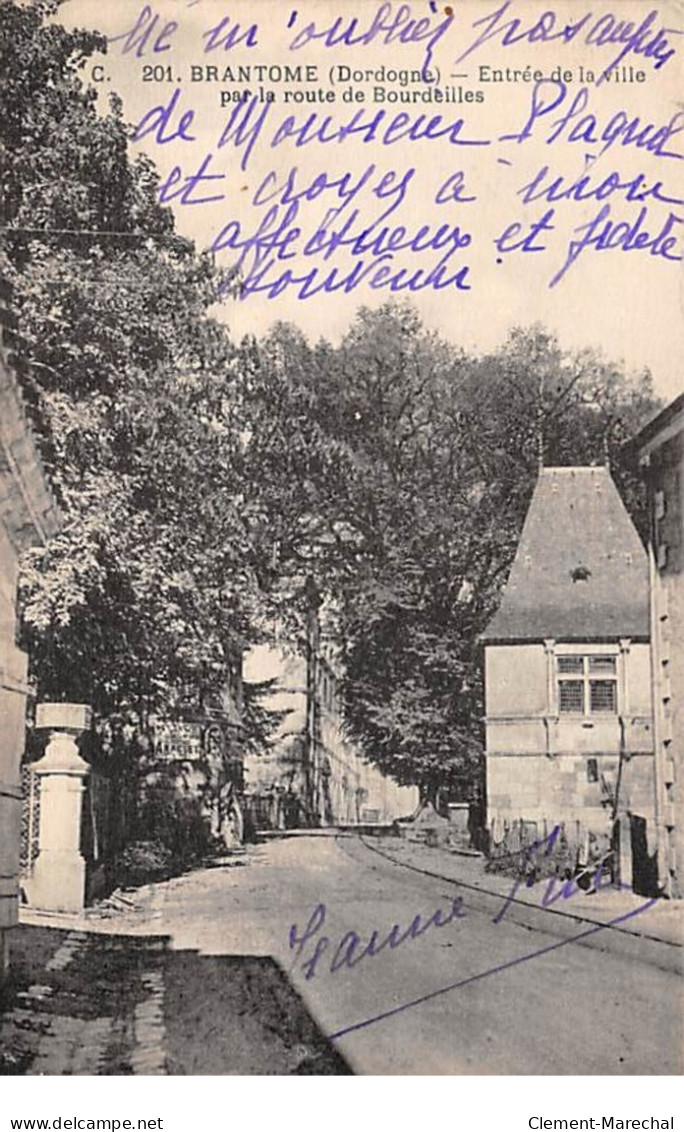 BRANTOME - Entrée De La Ville Par La Route De Bourdeilles - Très Bon état - Brantome