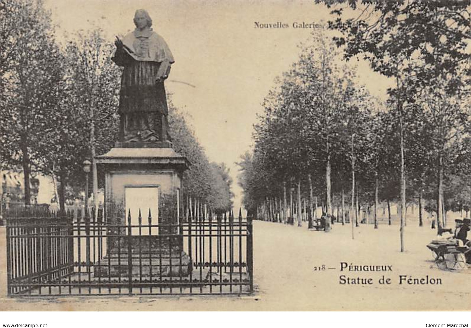 PERIGUEUX - Statue De Fénelon - Très Bon état - Périgueux