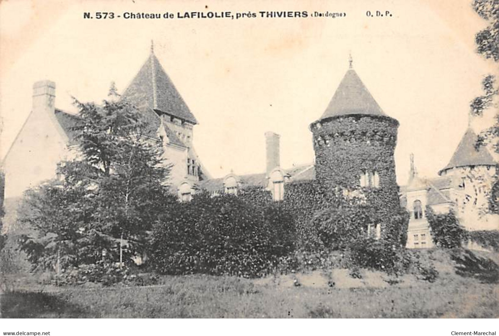 Château De LAFILOLIE Près THIVIERS - Très Bon état - Autres & Non Classés