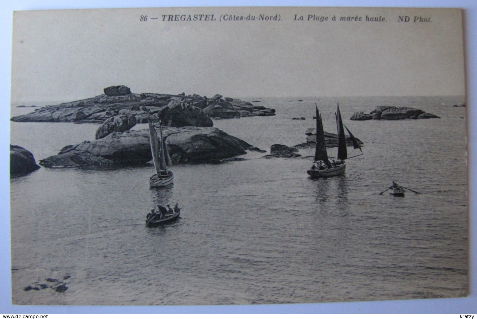 FRANCE - CÔTES D'ARMOR - TREGASTEL - La Plage à Marée Haute - Trégastel