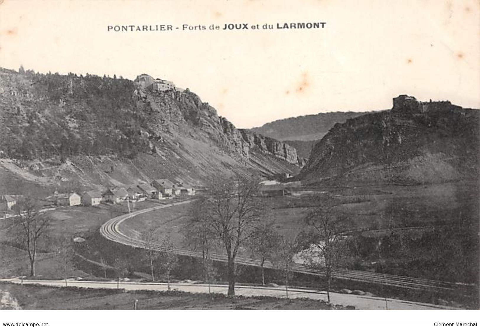 PONTARLIER - Forts De JOUX Et Du LARMONT - Très Bon état - Pontarlier