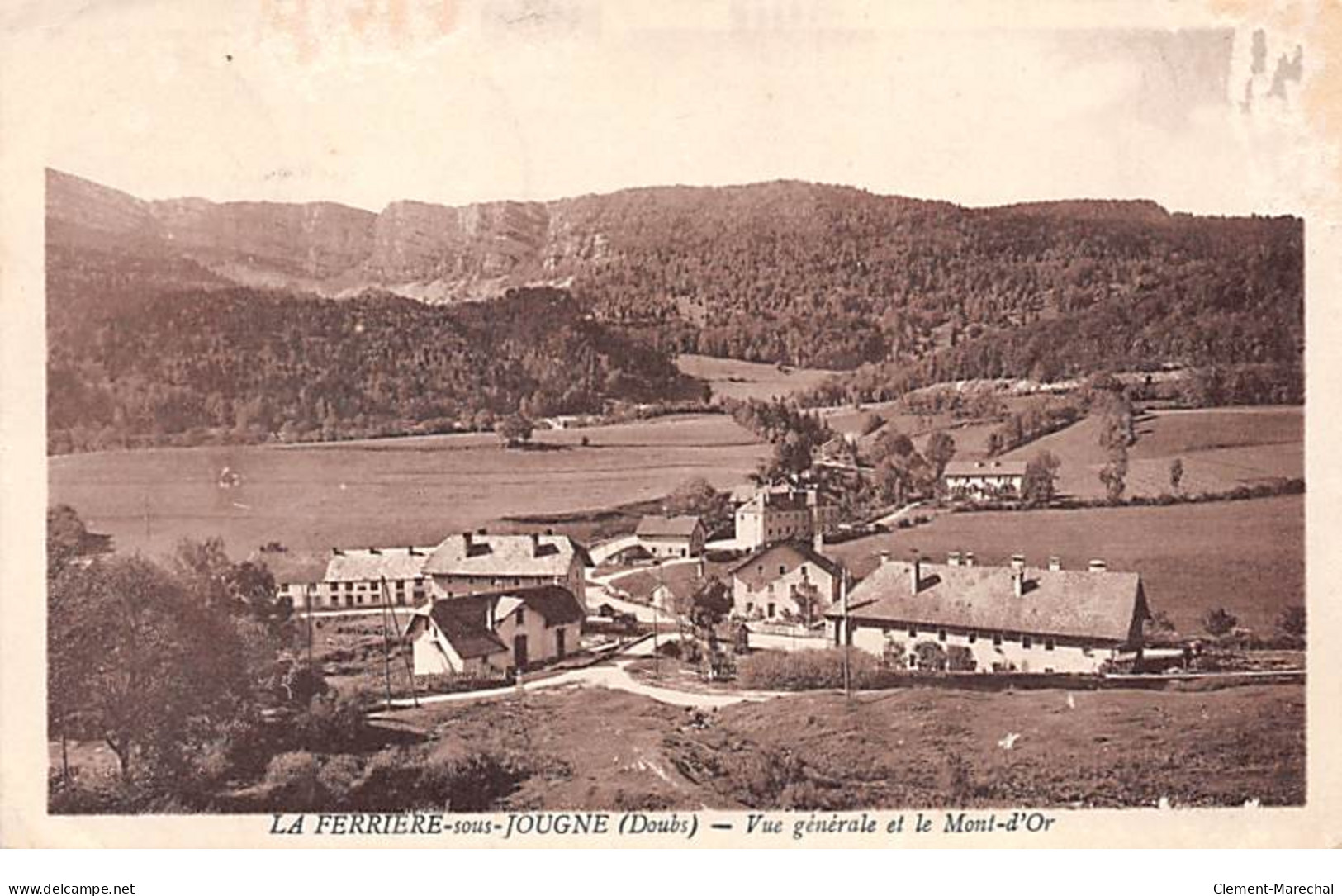 LA FERRIERE SOUS JOUGNE - Vue Générale Et Le Mont D'Or - Très Bon état - Sonstige & Ohne Zuordnung