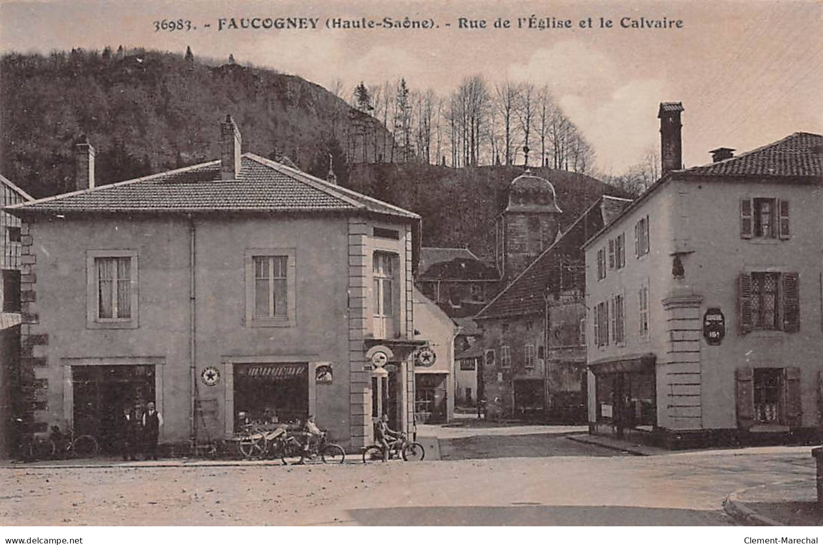 FAUCOGNEY - Rue De L'Eglise Et Le Calvaire - Très Bon état - Other & Unclassified
