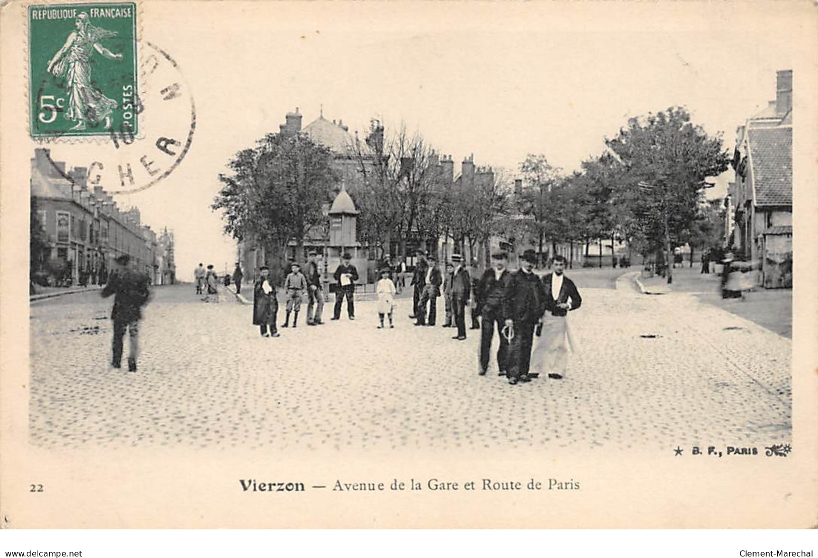 VIERZON - Avenue De La Gare Et Route De Paris - Très Bon état - Vierzon