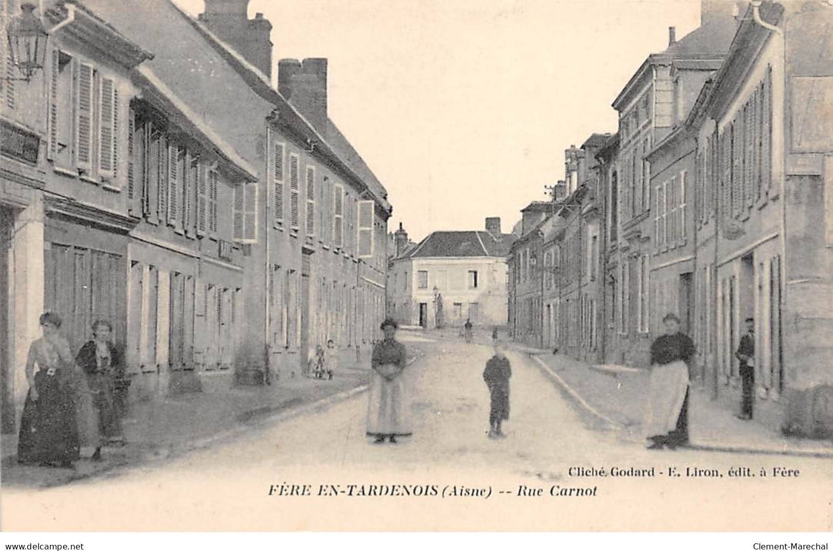 FERE EN TARDENOIS - Rue Carnot - Très Bon état - Fere En Tardenois