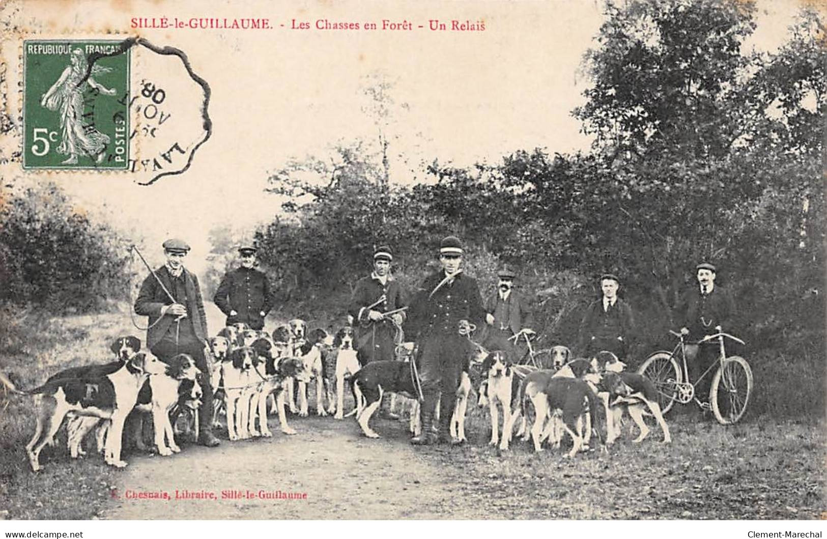 SILLE LE GUILLAUME - Les Chasses En Forêt - Un Relais - Très Bon état - Sille Le Guillaume