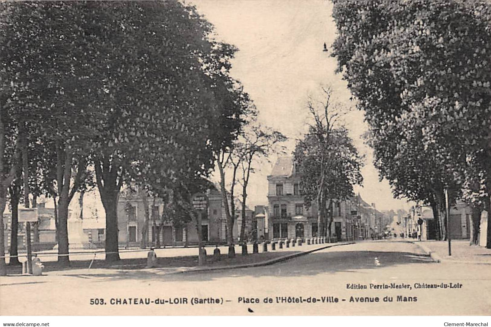 CHATEAU DU LOIR - Place De L'Hôtel De Ville - Avenue Du Mans - Très Bon état - Chateau Du Loir