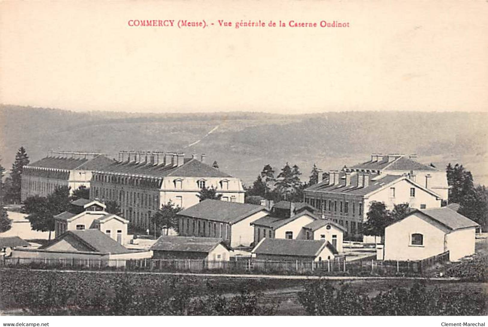 COMMERCY - Vue Générale De La Caserne Oudinot - Très Bon état - Commercy