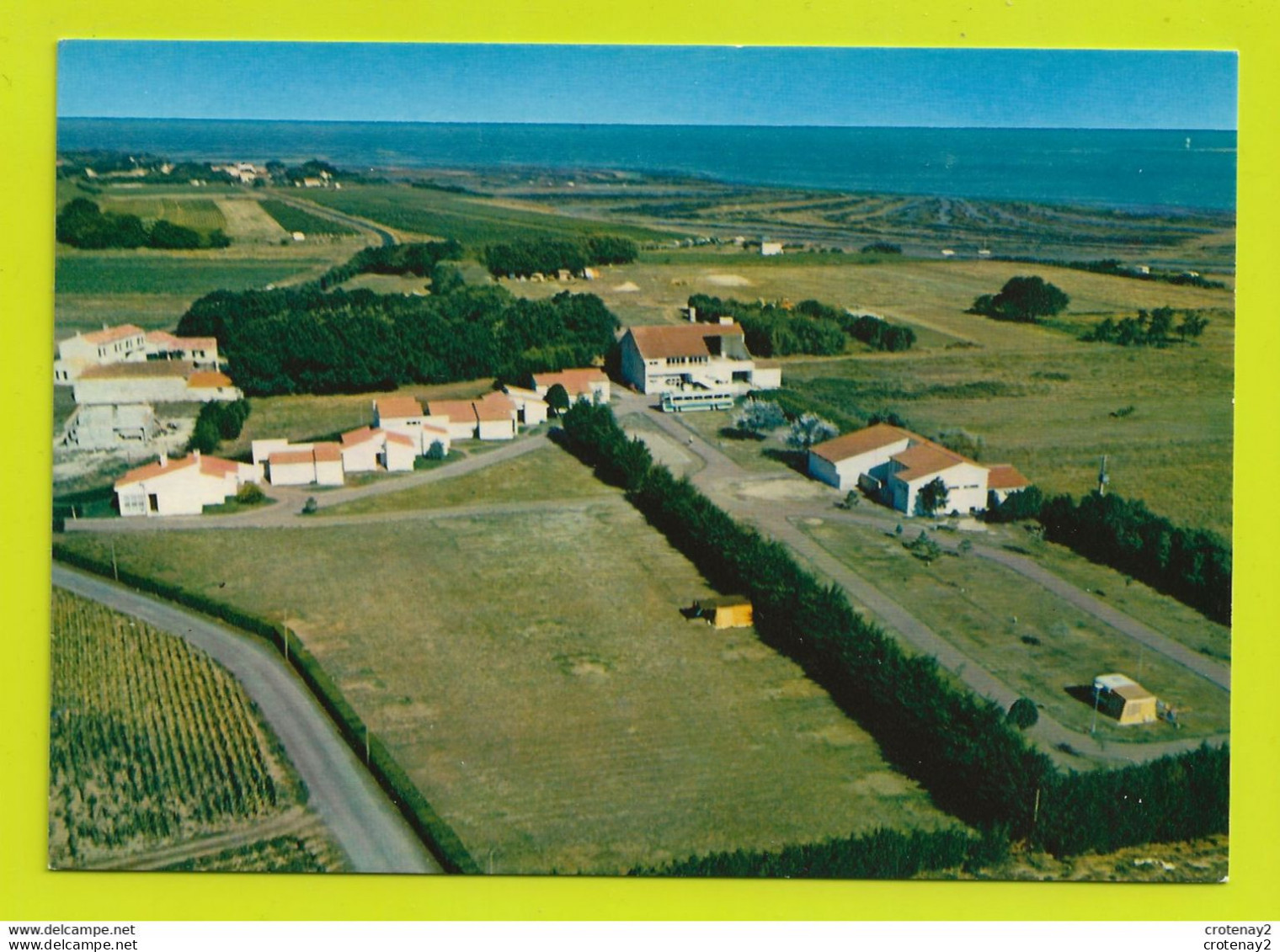 17 SAINT DENIS D'OLERON Centre De Vacances LES BEAUPINS Réalisation Du Comité D'Etablissement DUNLOP Montluçon BUS - Ile D'Oléron