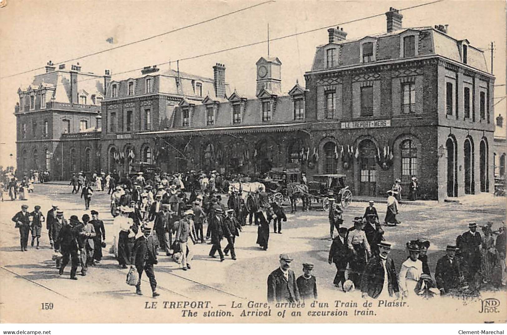 LE TREPORT - La Gare, Arrivée D'un Train De Plaisir - Très Bon état - Le Treport