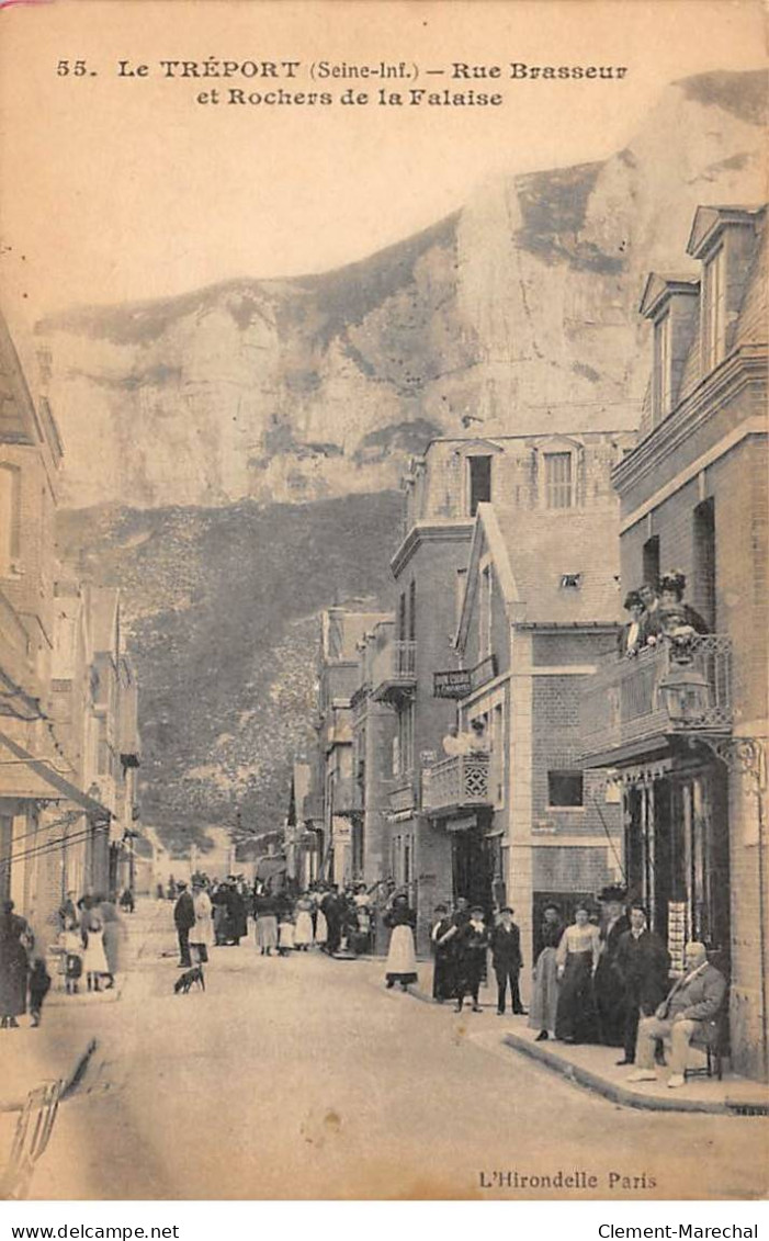 LE TREPORT - Rue Brasseur Et Rochers De La Falaise - Très Bon état - Le Treport