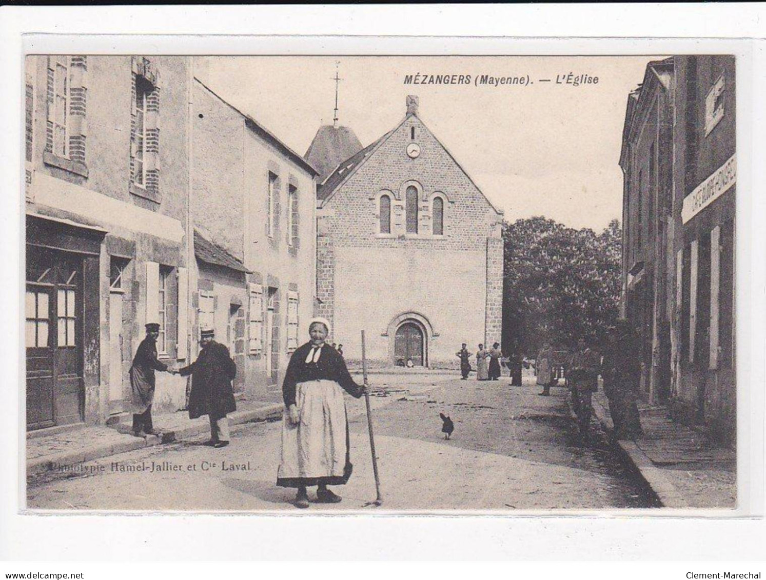 MEZANGERS : L'Eglise - Très Bon état - Autres & Non Classés