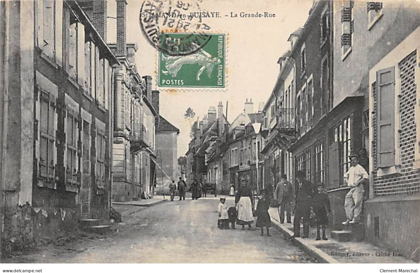 SAINT AMAND EN PUISAYE - La Grande Rue - Très Bon état - Saint-Amand-en-Puisaye