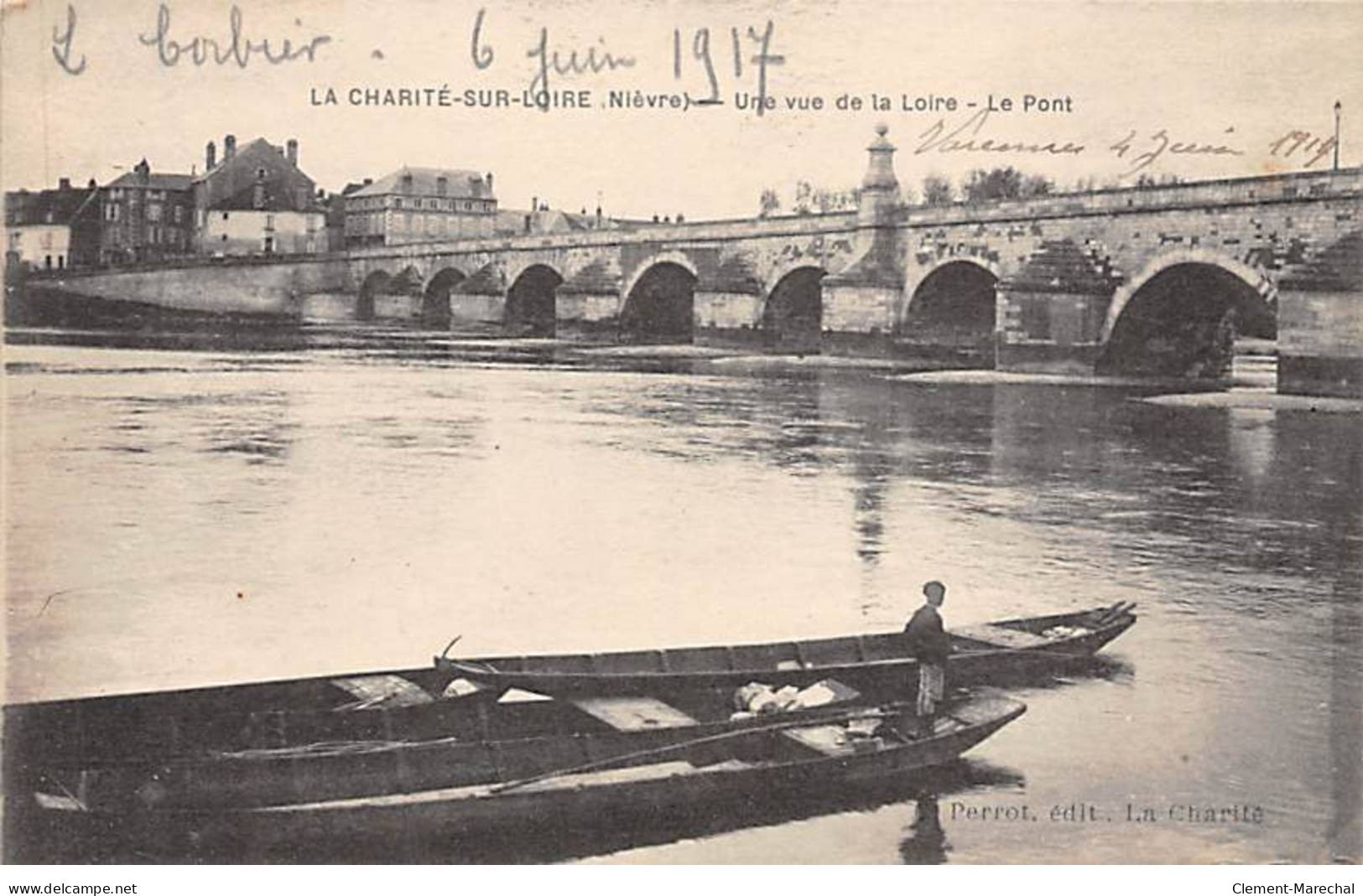 LA CHARITE SUR LOIRE - Une Vue De La Loire - Le Pont - Très Bon état - La Charité Sur Loire