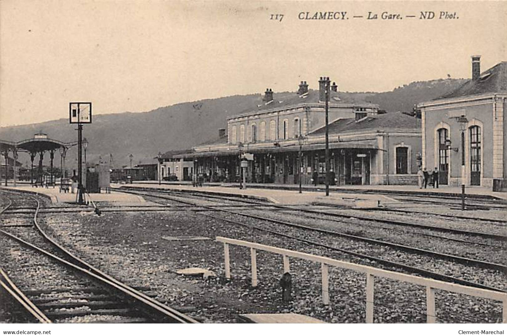 CLAMECY - La Gare - Très Bon état - Clamecy