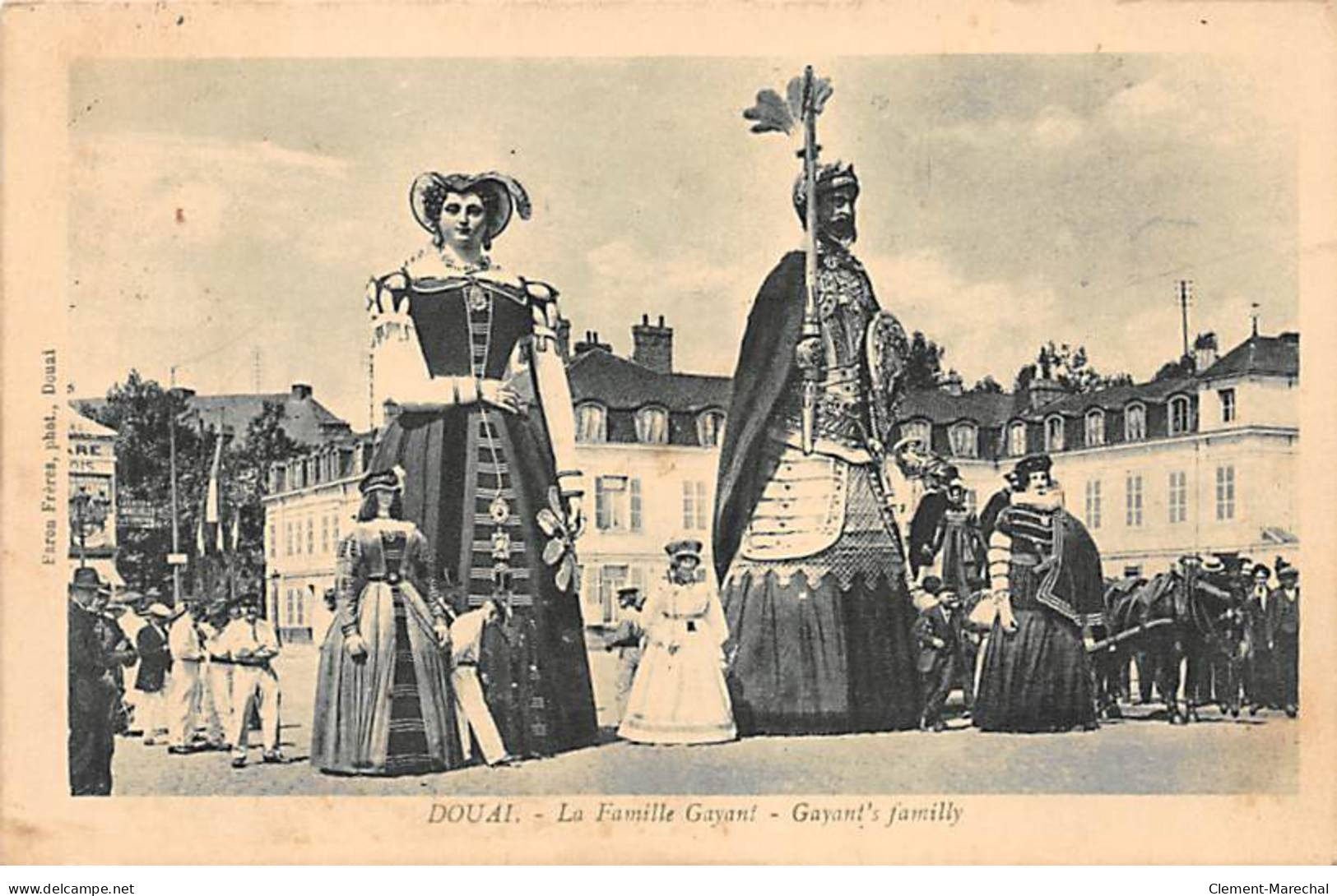 DOUAI - La Famille Gayant - Très Bon état - Douai