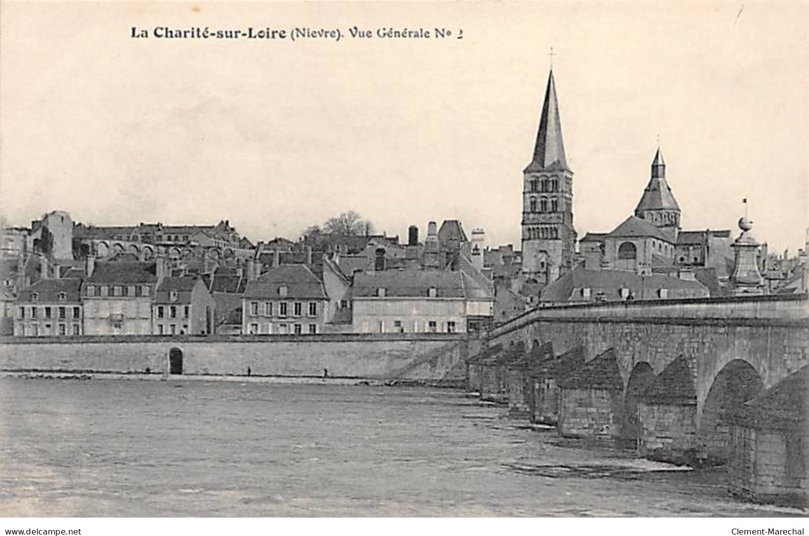 LA CHARITE SUR LOIRE - Vue Générale N°2 - Très Bon état - La Charité Sur Loire