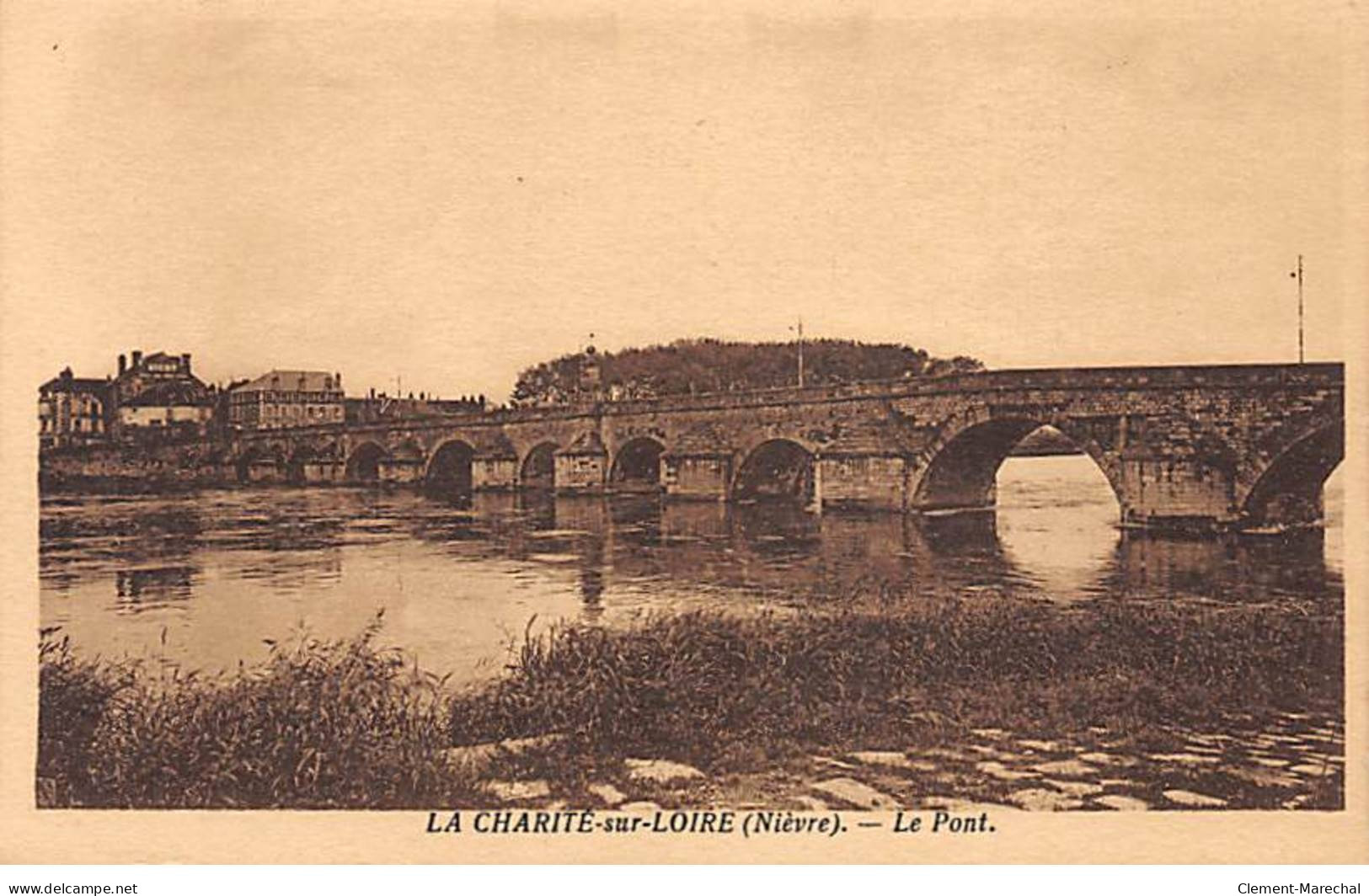 LA CHARITE SUR LOIRE - Le Pont - Très Bon état - La Charité Sur Loire