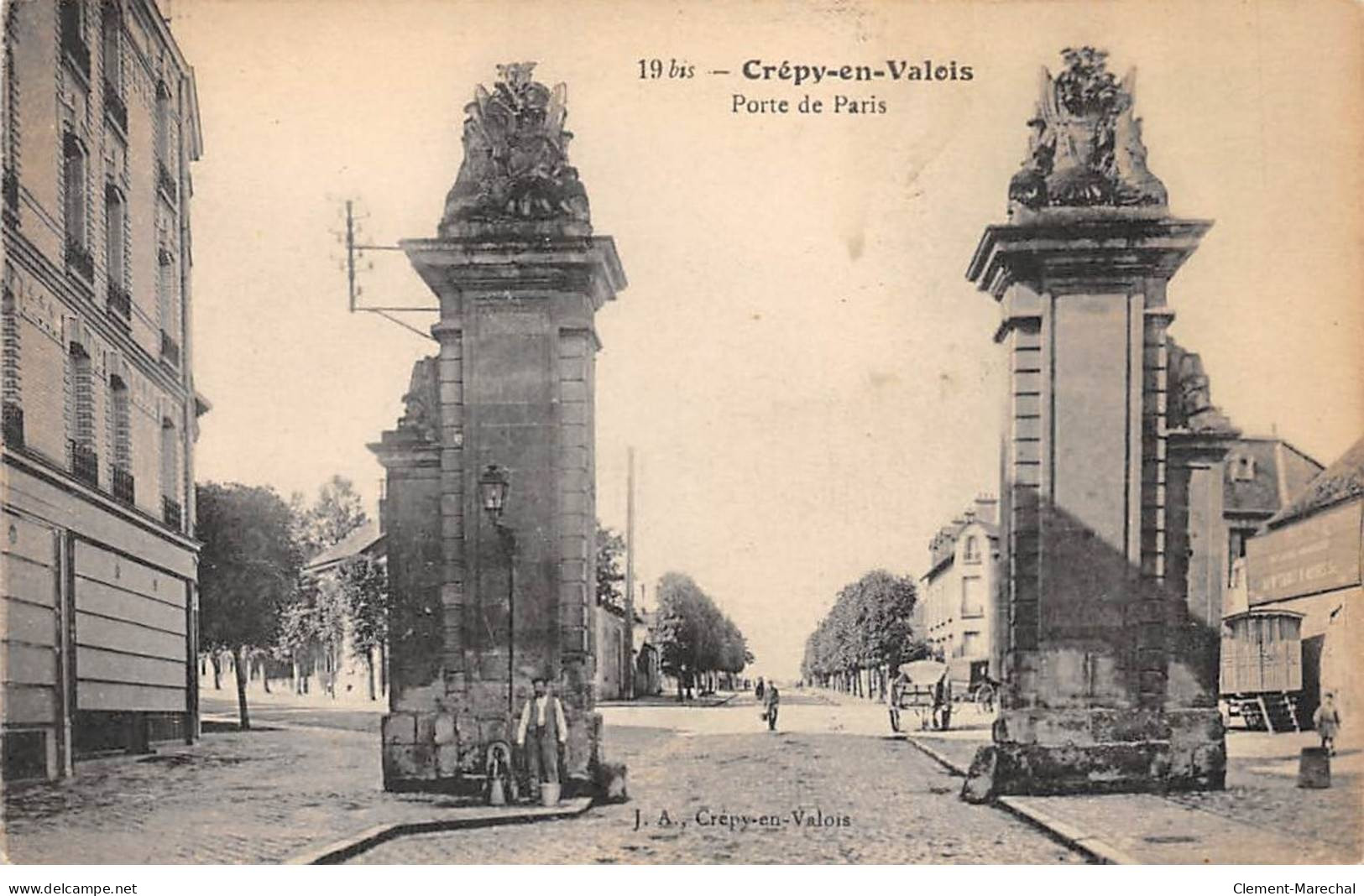 CREPY EN VALOIS - Porte De Paris - Très Bon état - Crepy En Valois