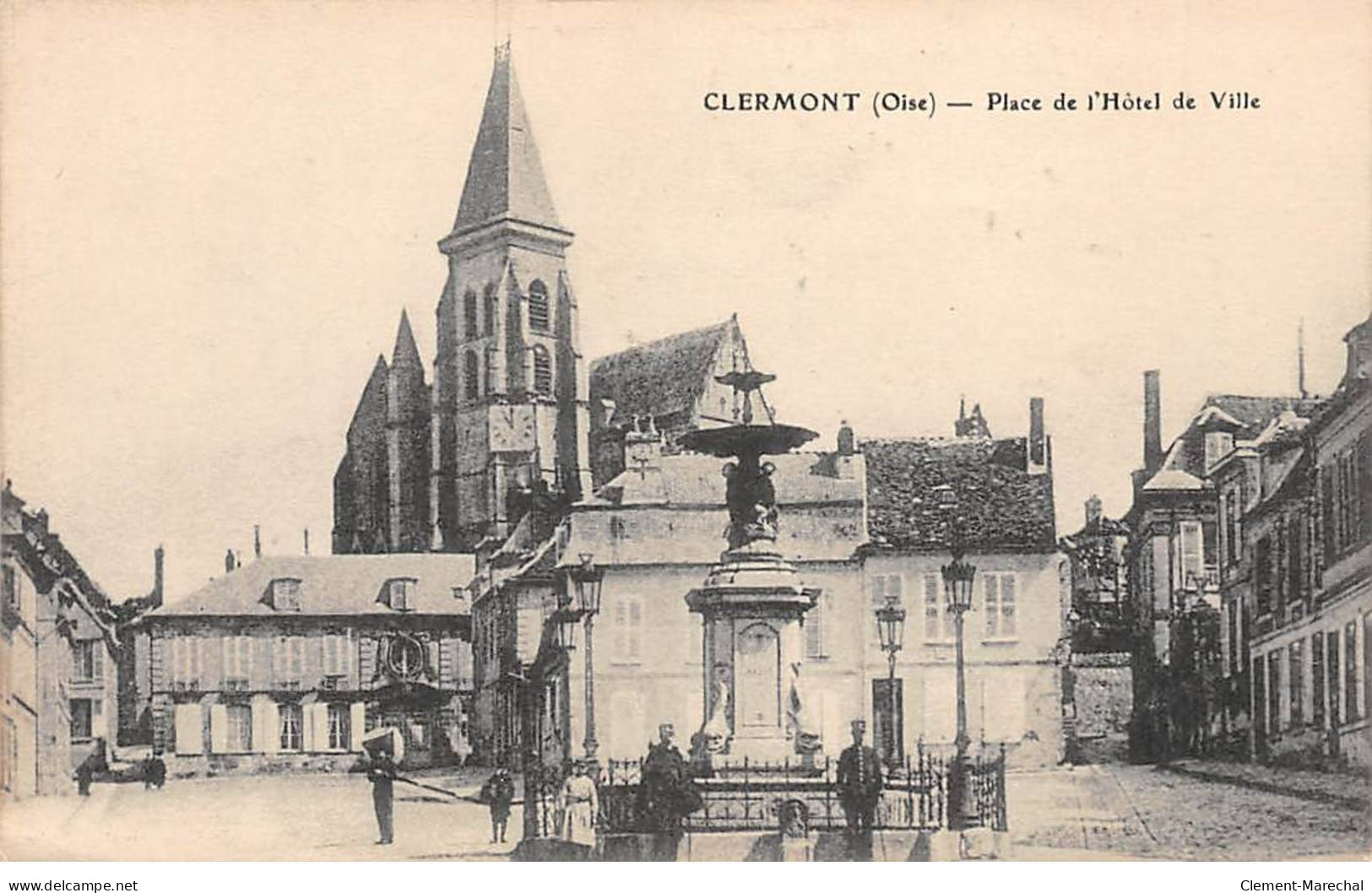 CLERMONT - Place De L'Hôtel De Ville - Très Bon état - Clermont
