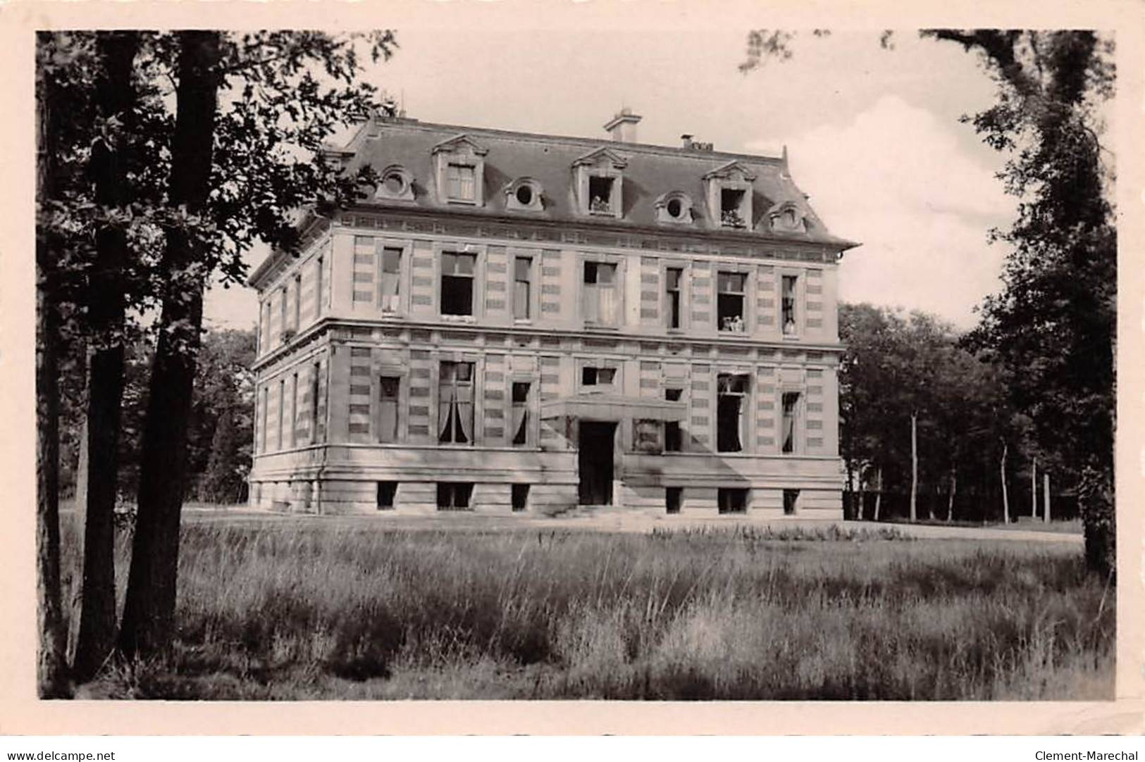 CHANTILLY - La Maison De Convalescence - Très Bon état - Chantilly