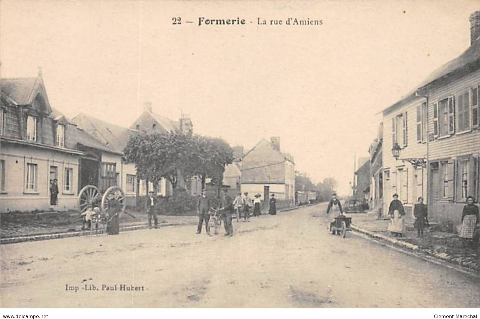 FORMERIE - La Rue D'Amiens - Très Bon état - Formerie