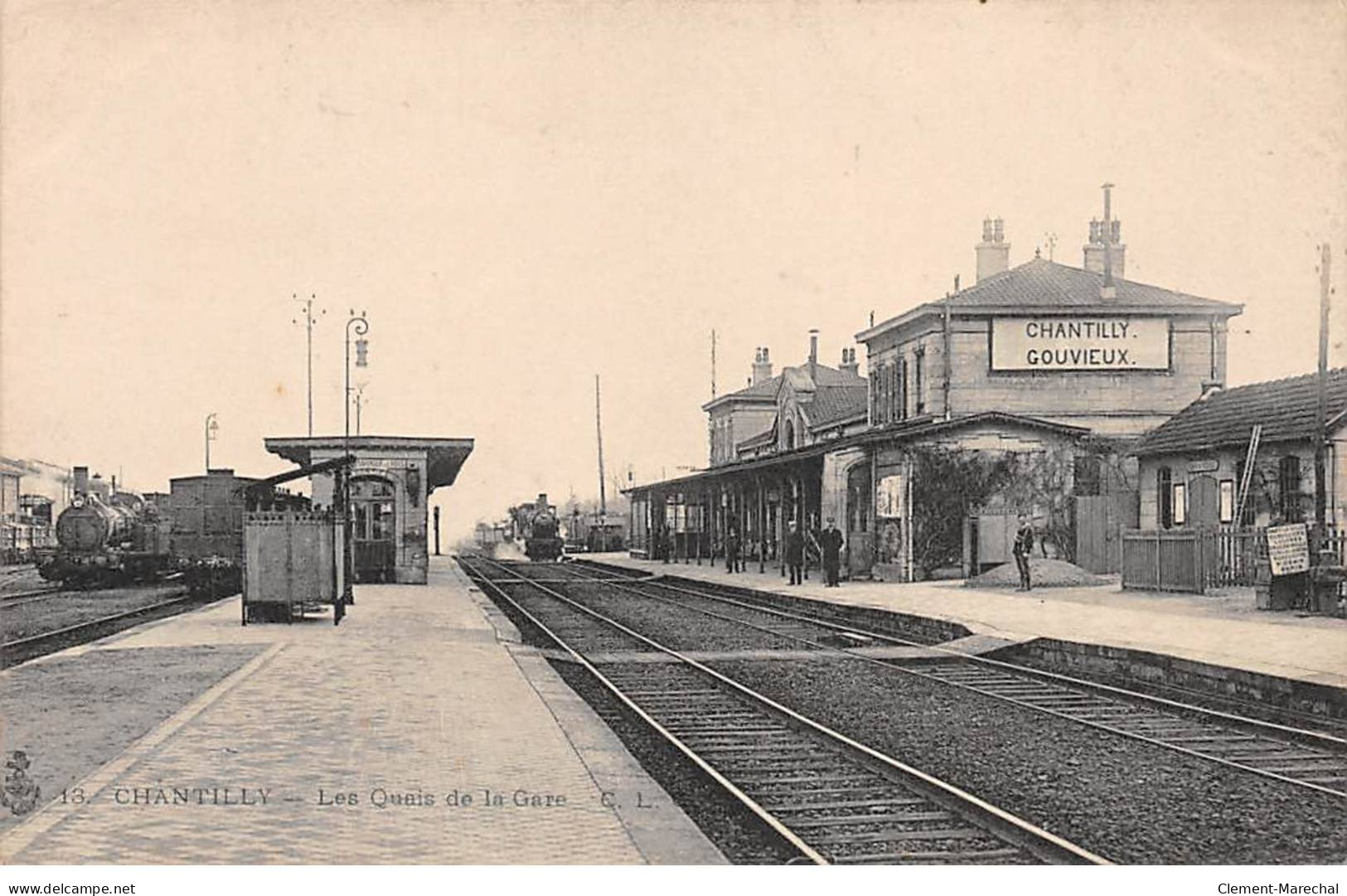 CHANTILLY - Les Quais De La Gare - Très Bon état - Chantilly