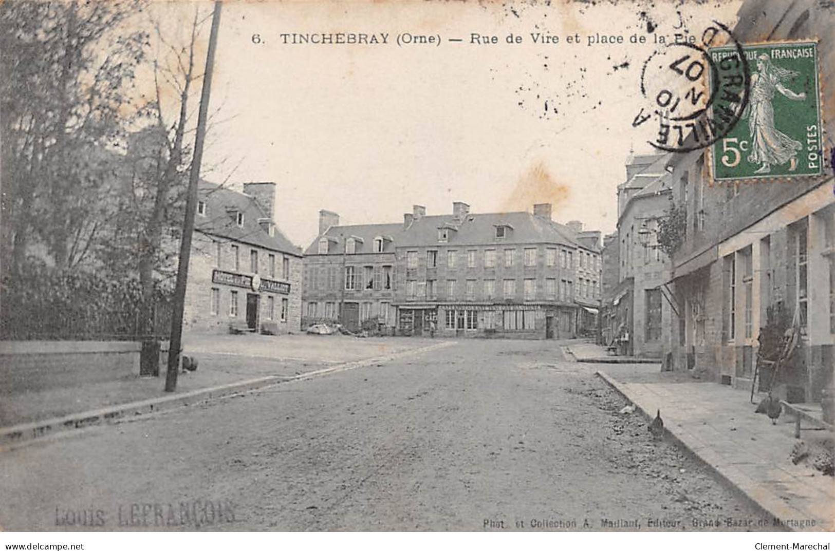 TINCHEBRAY - Rue De Vire Et Place De La Pie - Très Bon état - Sonstige & Ohne Zuordnung