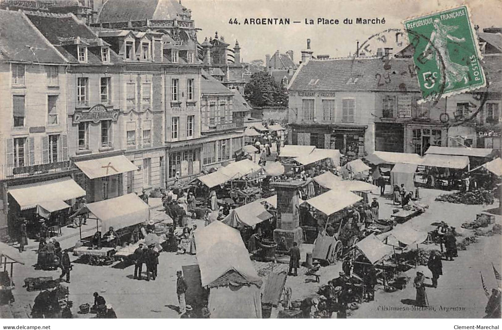 ARGENTAN - La Place Du Marché - Très Bon état - Argentan