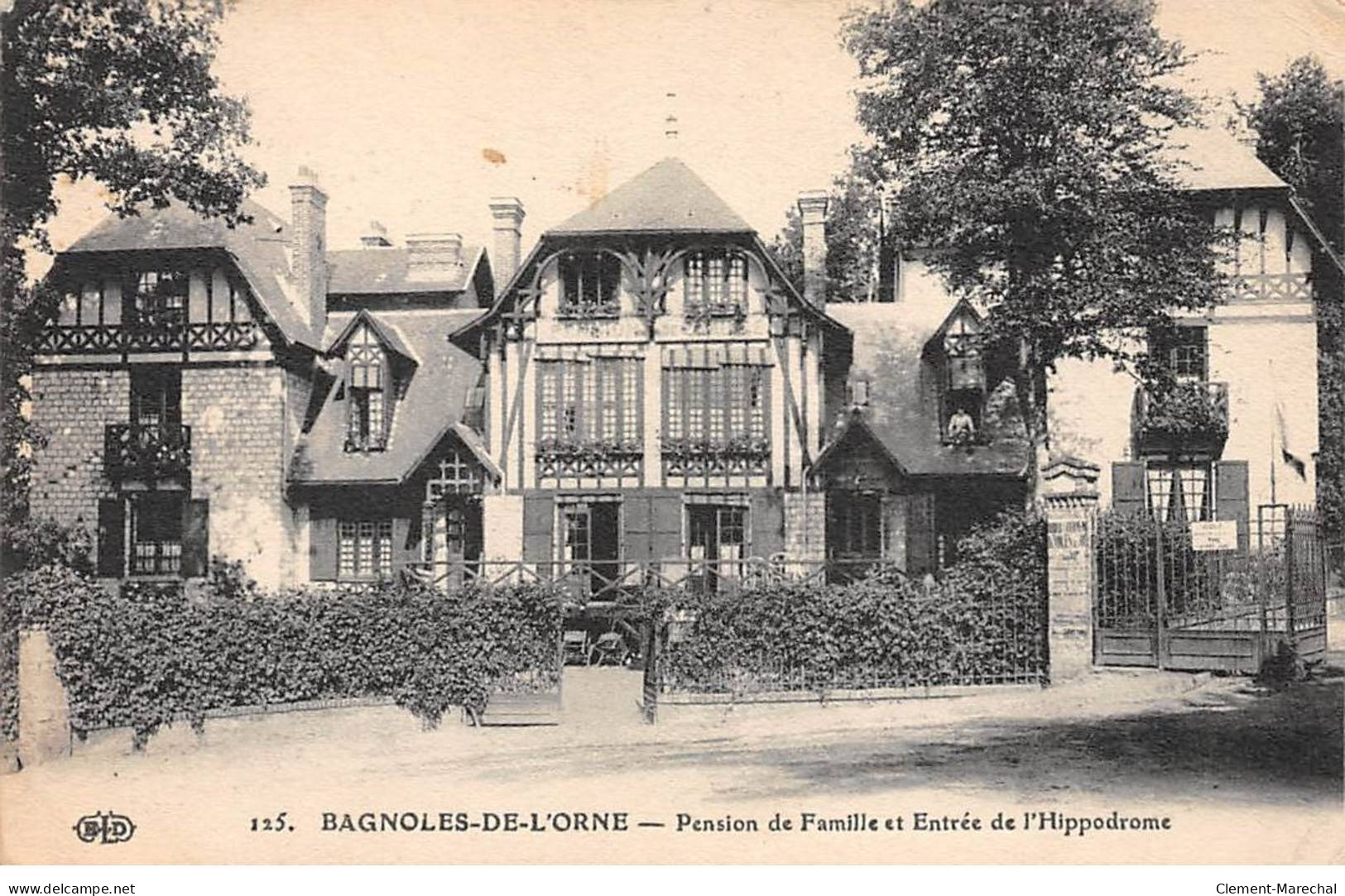 BAGNOLES DE L'ORNE - Pension De Famille Et Entrée De L'Hippodrome - Très Bon état - Bagnoles De L'Orne